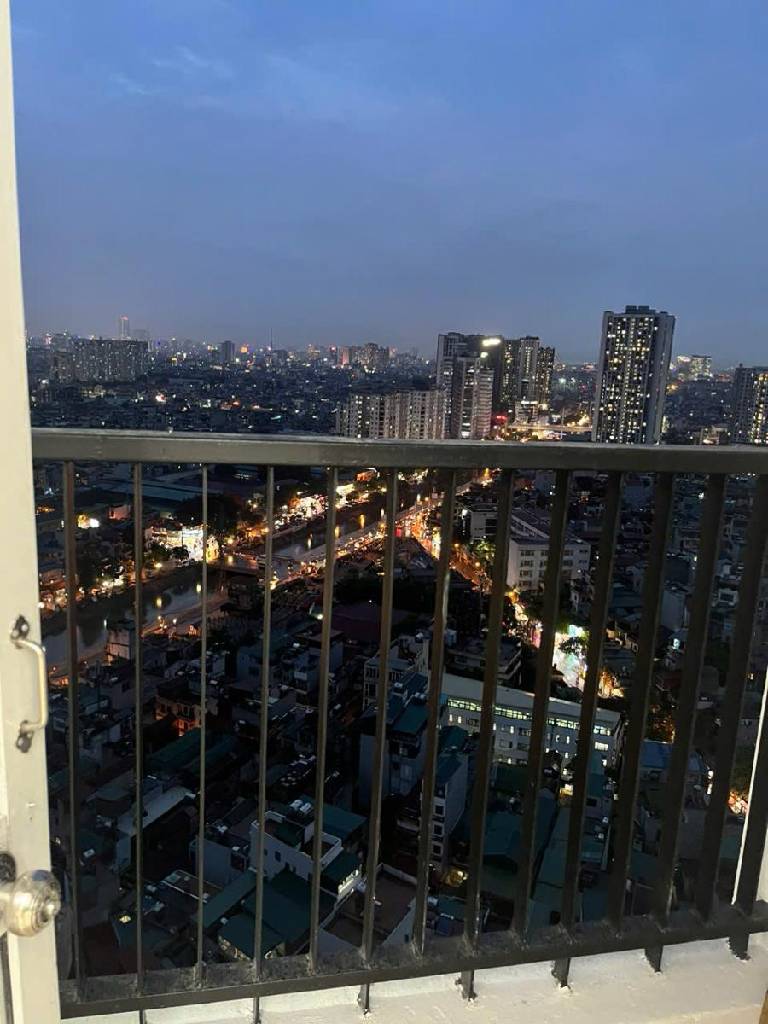 Bán nhà MẶT PHỐ - diện tích 115m2 24 tầng - Ô TÔ DỪNG ĐỖ - giá 5,9 tỷ