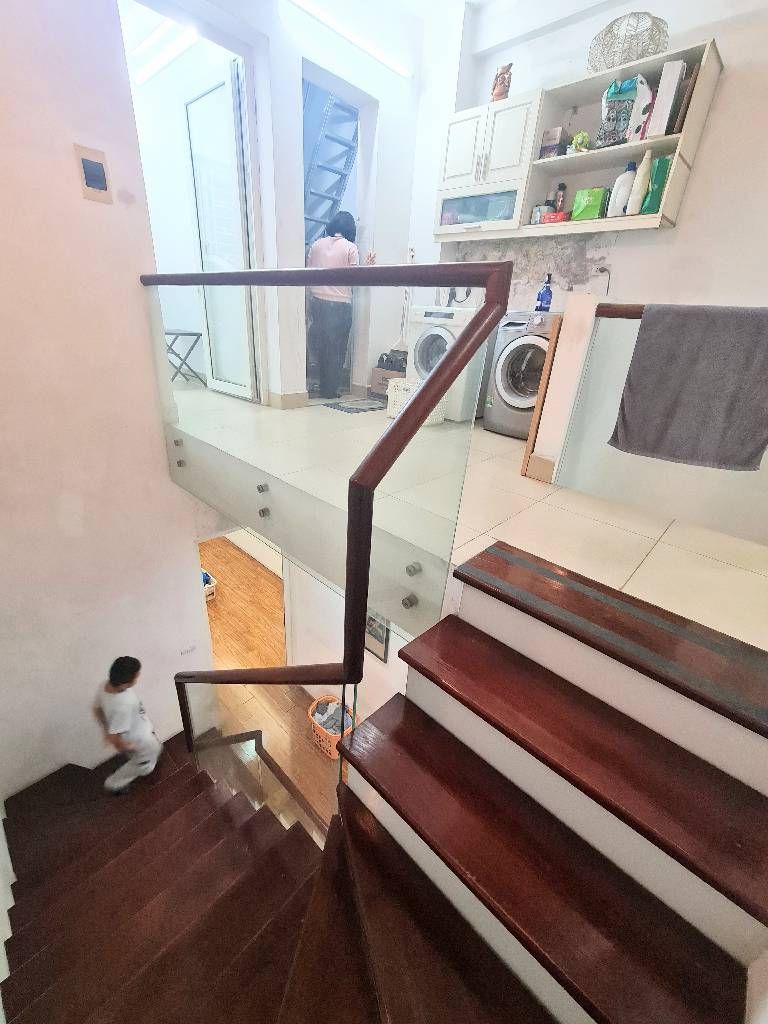 Bán nhà Định Công - diện tích 68m2 5 tầng - Ô TÔ VÀO NHÀ - giá 21 tỷ