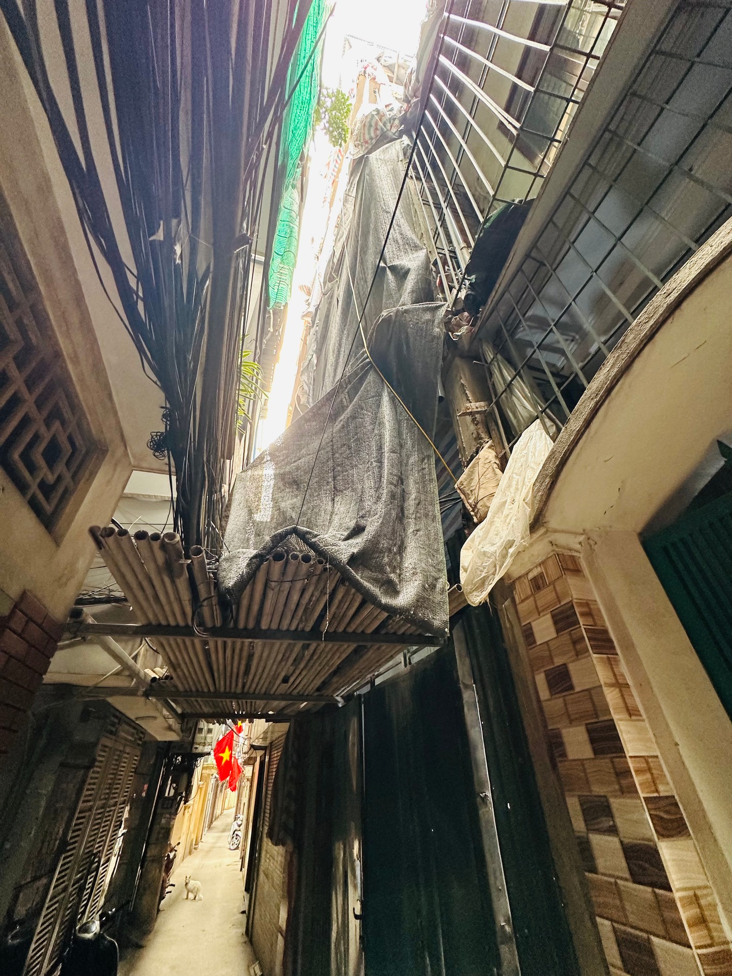 Bán nhà Trường Chinh - diện tích 76.6m2 8 tầng - Ngõ thông, kinh doanh tấp nập - giá 28,5 tỷ