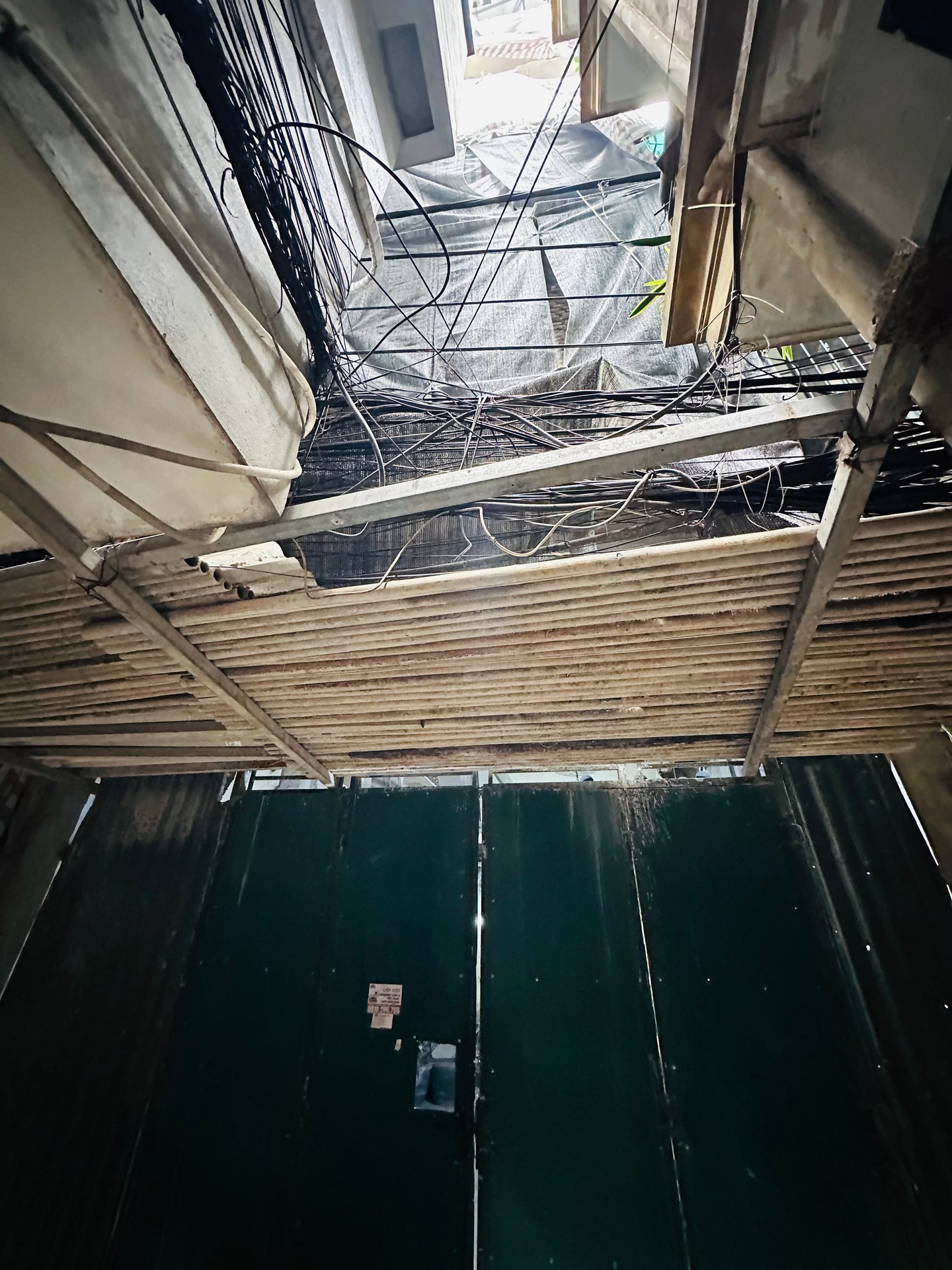 Bán nhà Trường Chinh - diện tích 76.6m2 8 tầng - Ngõ thông, kinh doanh tấp nập - giá 28,5 tỷ