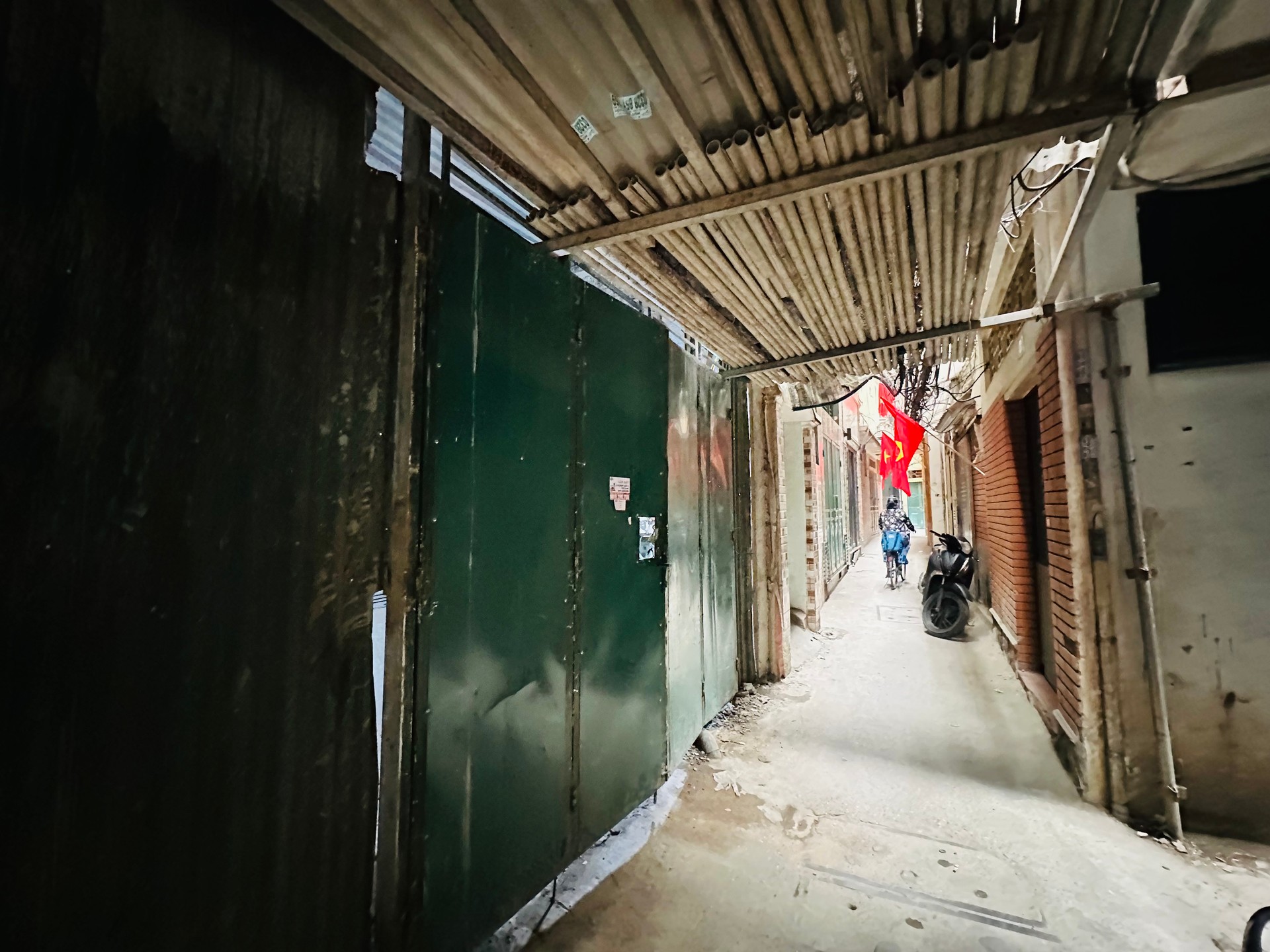 Bán nhà Trường Chinh - diện tích 76.6m2 8 tầng - Ngõ thông, kinh doanh tấp nập - giá 28,5 tỷ