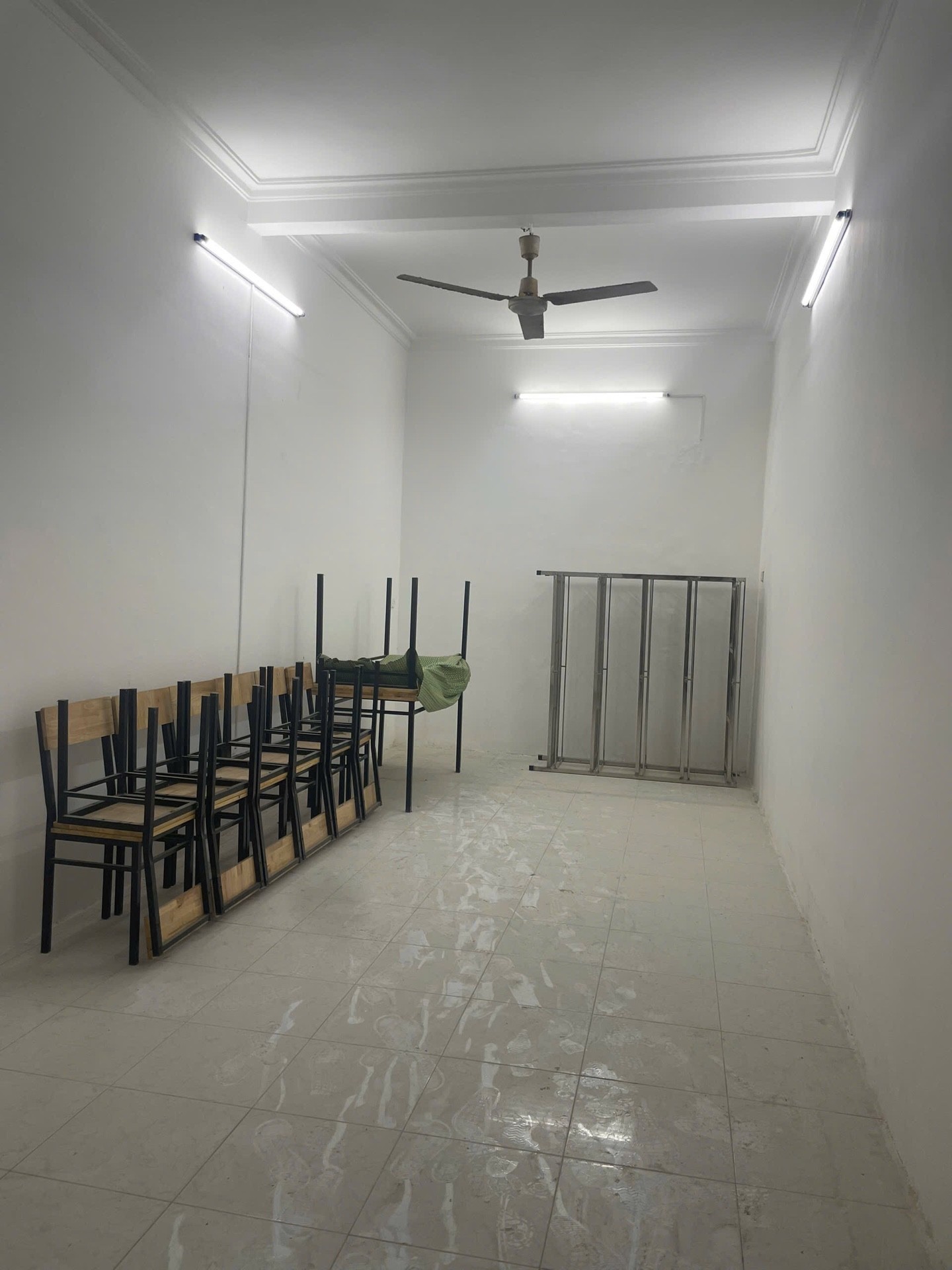 Bán nhà Giải Phóng - diện tích 94m2 5 tầng - Lô góc 2 mặt thoáng - giá 26,5 tỷ