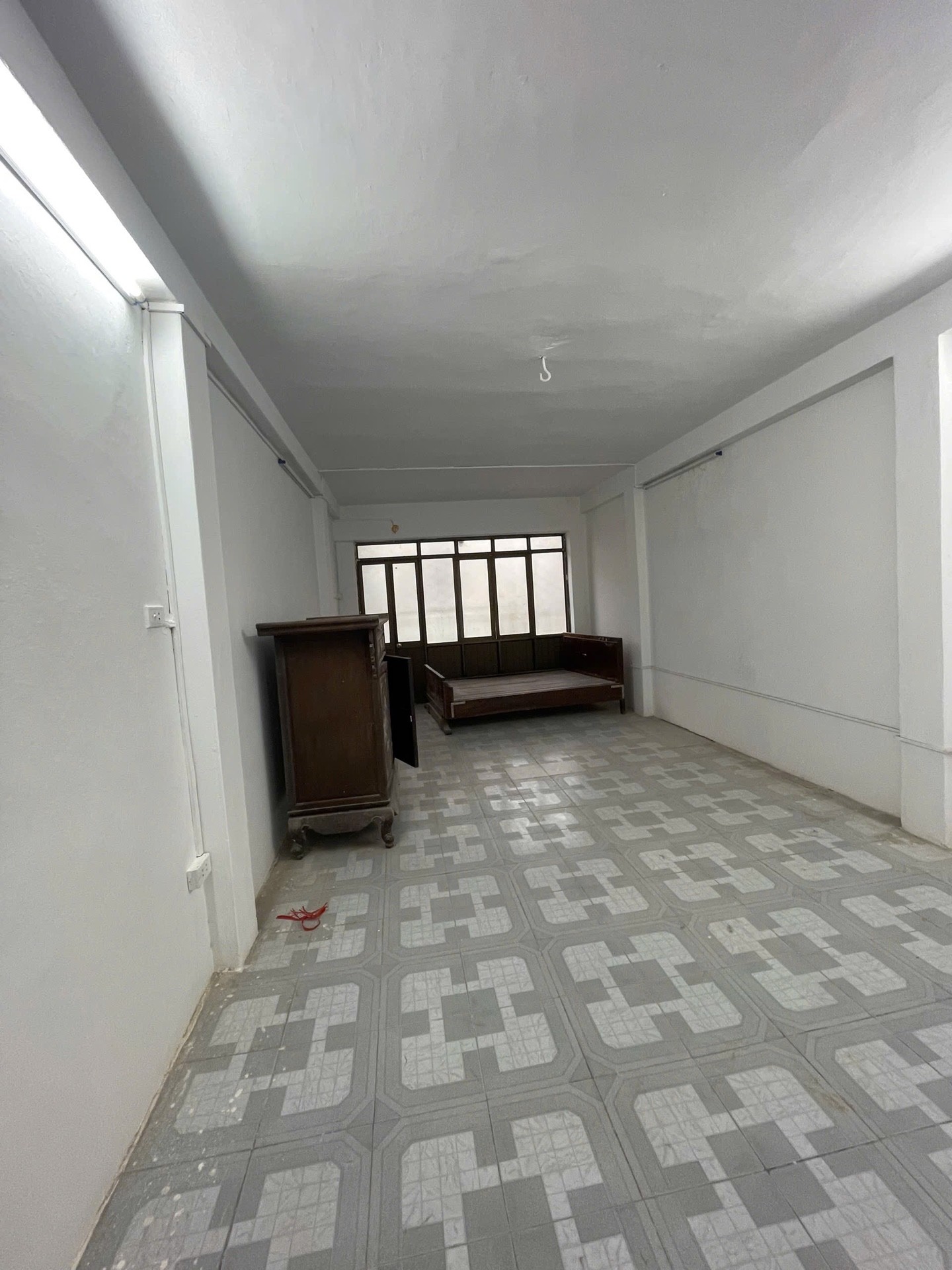 Bán nhà Giải Phóng - diện tích 94m2 5 tầng - Lô góc 2 mặt thoáng - giá 26,5 tỷ