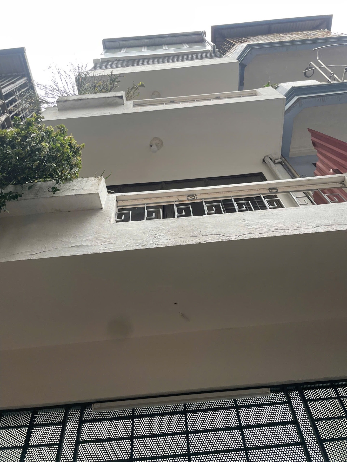 Bán nhà Giải Phóng - diện tích 94m2 5 tầng - Lô góc 2 mặt thoáng - giá 26,5 tỷ