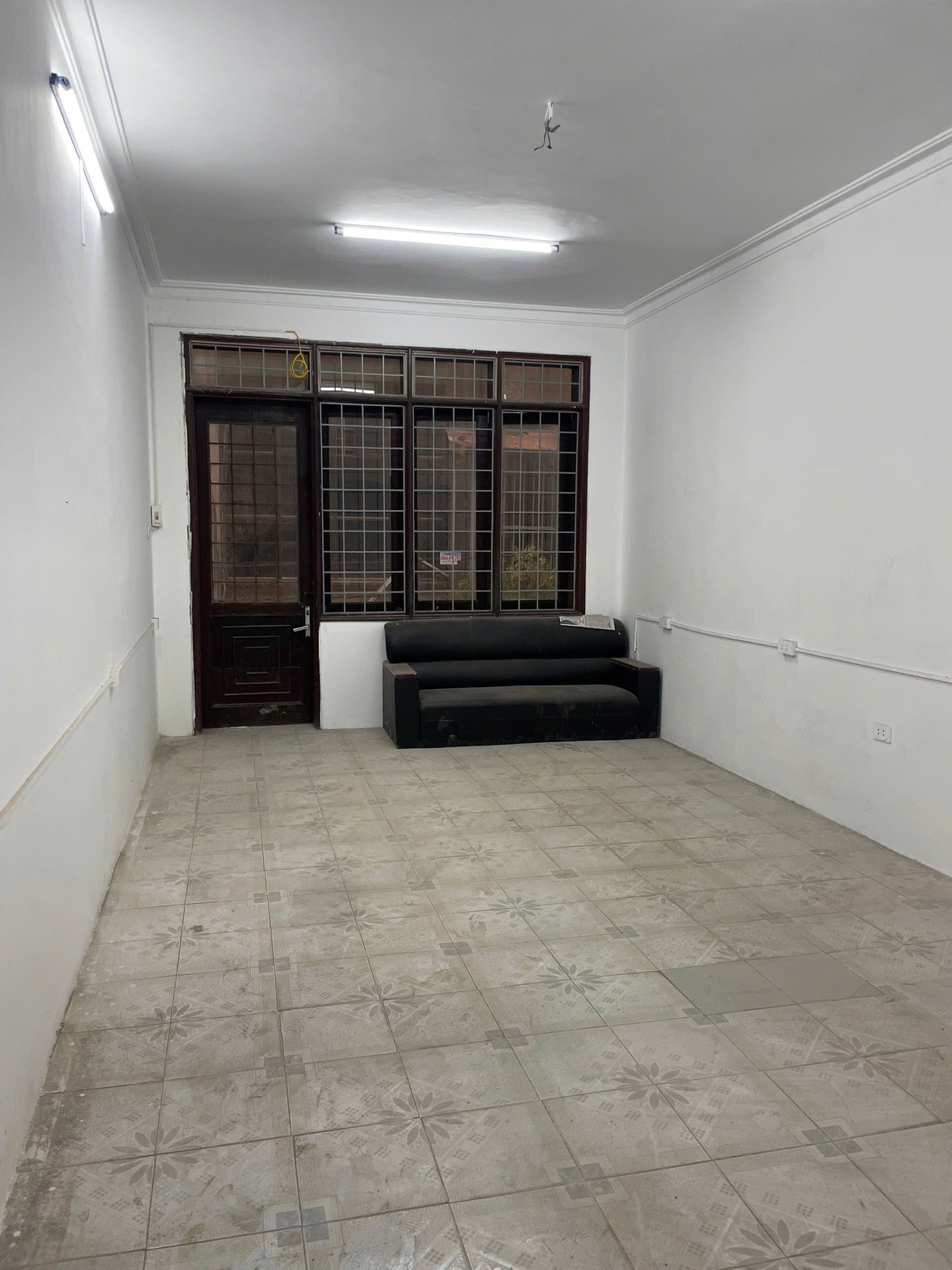 Bán nhà Giải Phóng - diện tích 94m2 5 tầng - Lô góc 2 mặt thoáng - giá 26,5 tỷ