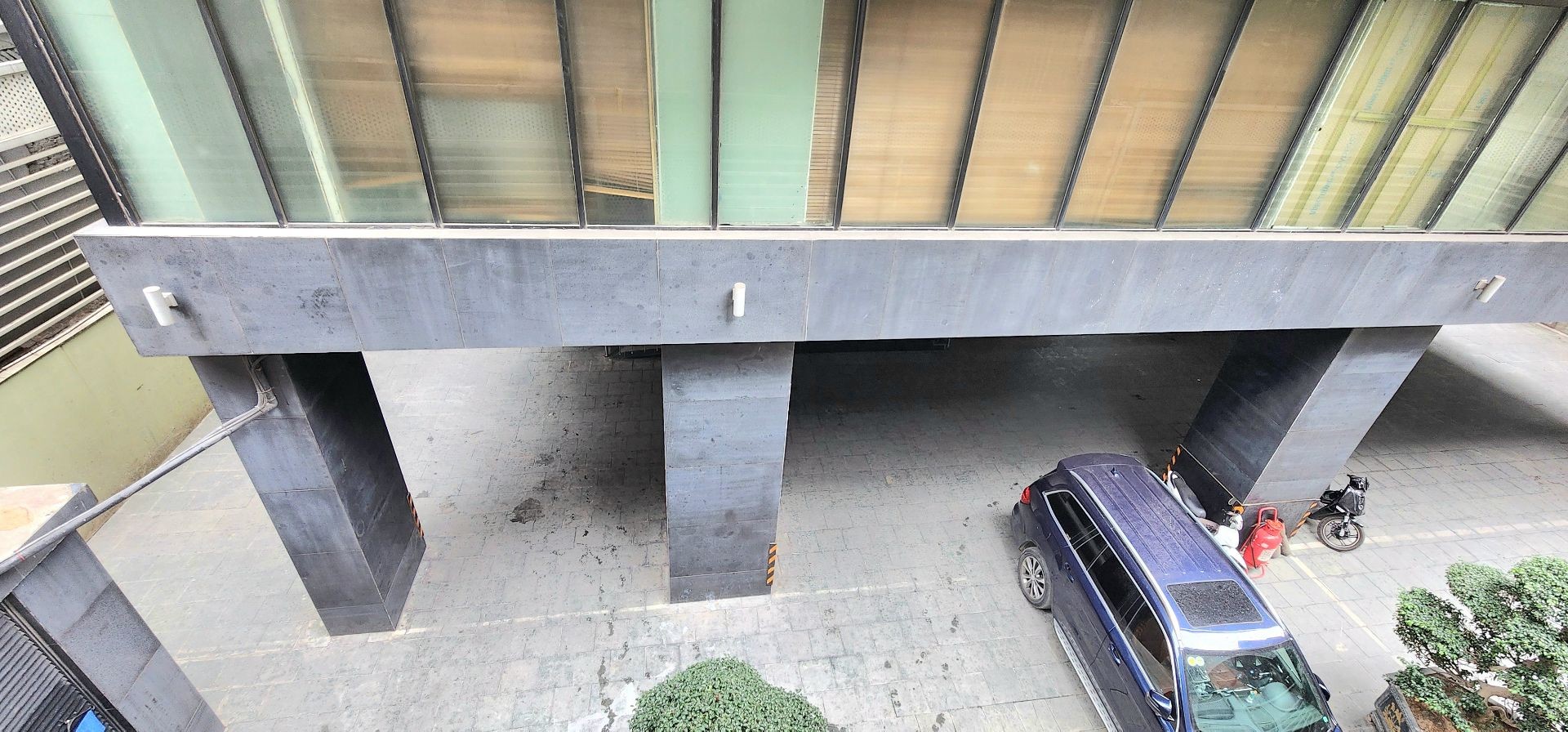 Bán nhà Núi Trúc - diện tích 209m2 5 tầng - Ô tô vòng quanh - giá 104 tỷ