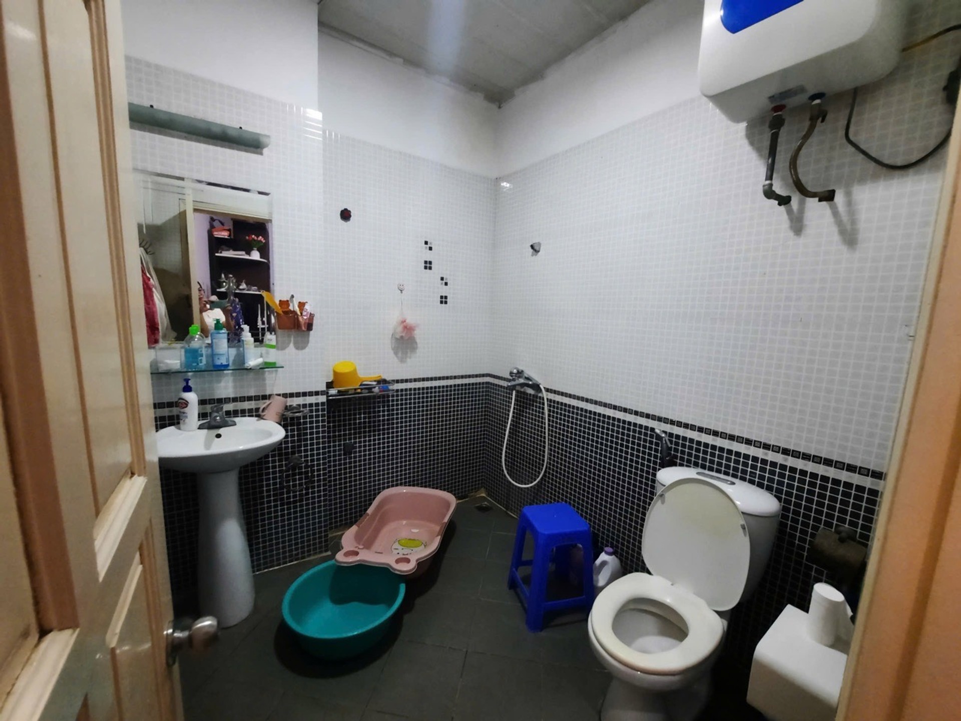Bán nhà Chính Kinh - diện tích 38m2 5 tầng - Ngõ trước nhà rộng, thoáng - giá 10,8 tỷ