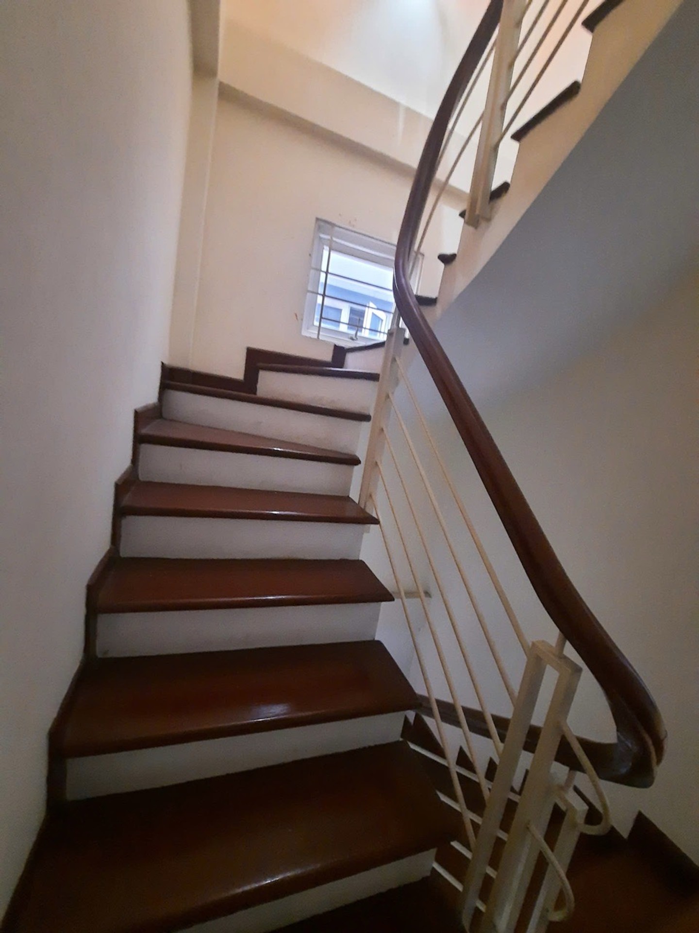 Bán nhà Chính Kinh - diện tích 38m2 5 tầng - Ngõ trước nhà rộng, thoáng - giá 10,8 tỷ