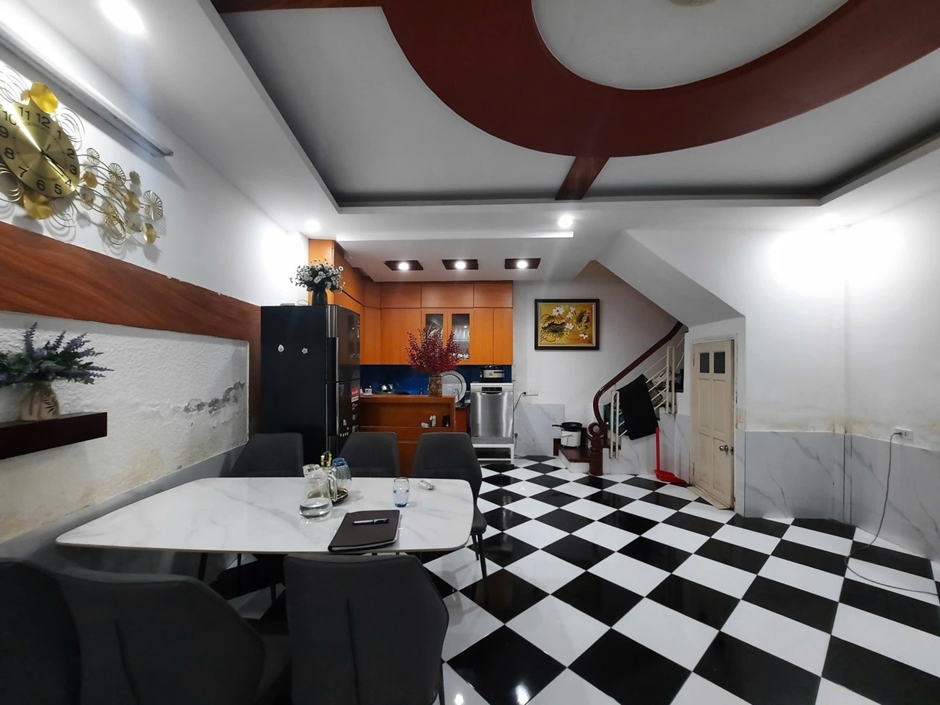 Bán nhà Chính Kinh - diện tích 38m2 5 tầng - Ngõ trước nhà rộng, thoáng - giá 10,8 tỷ