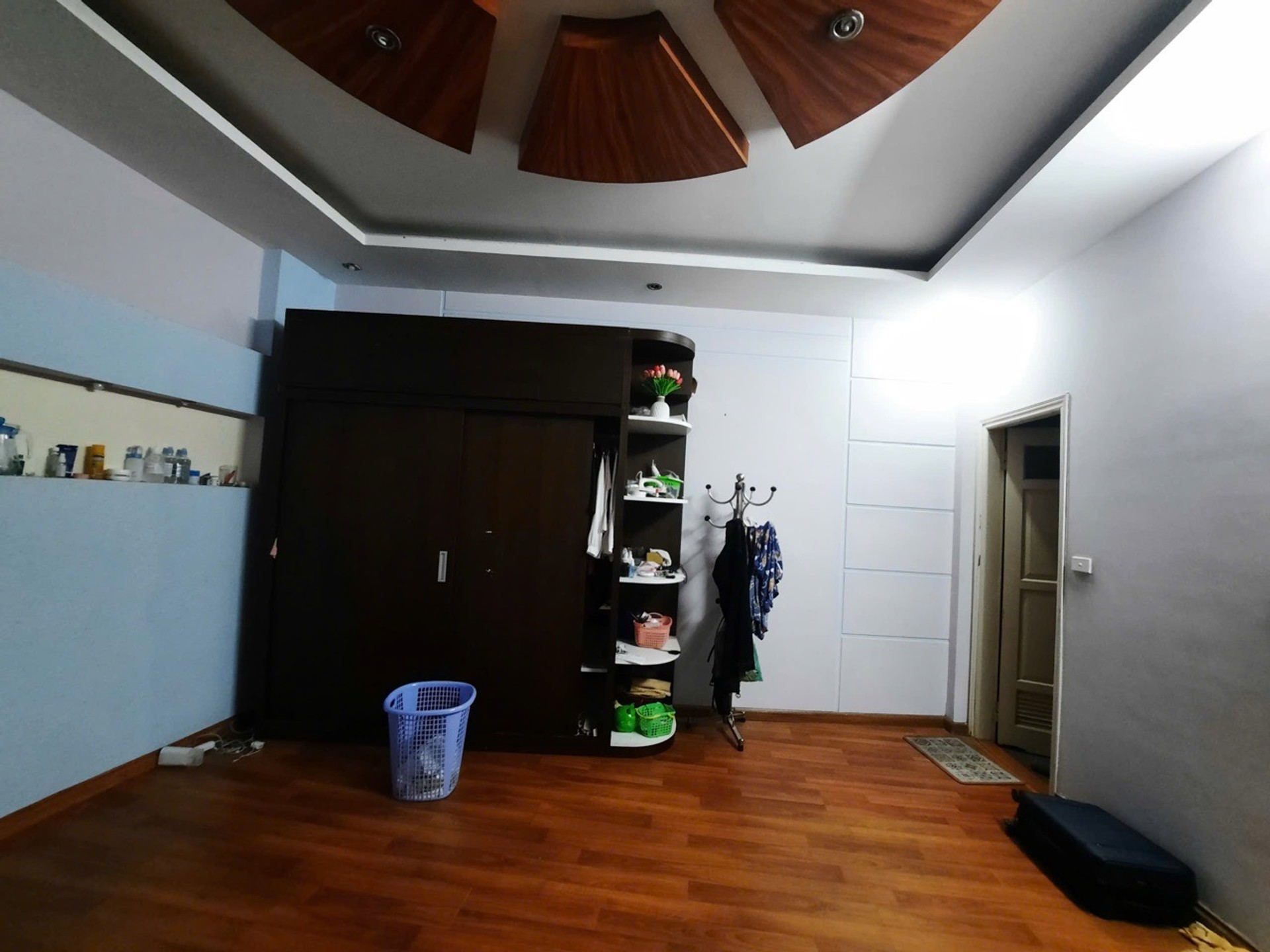 Bán nhà Chính Kinh - diện tích 38m2 5 tầng - Ngõ trước nhà rộng, thoáng - giá 10,8 tỷ