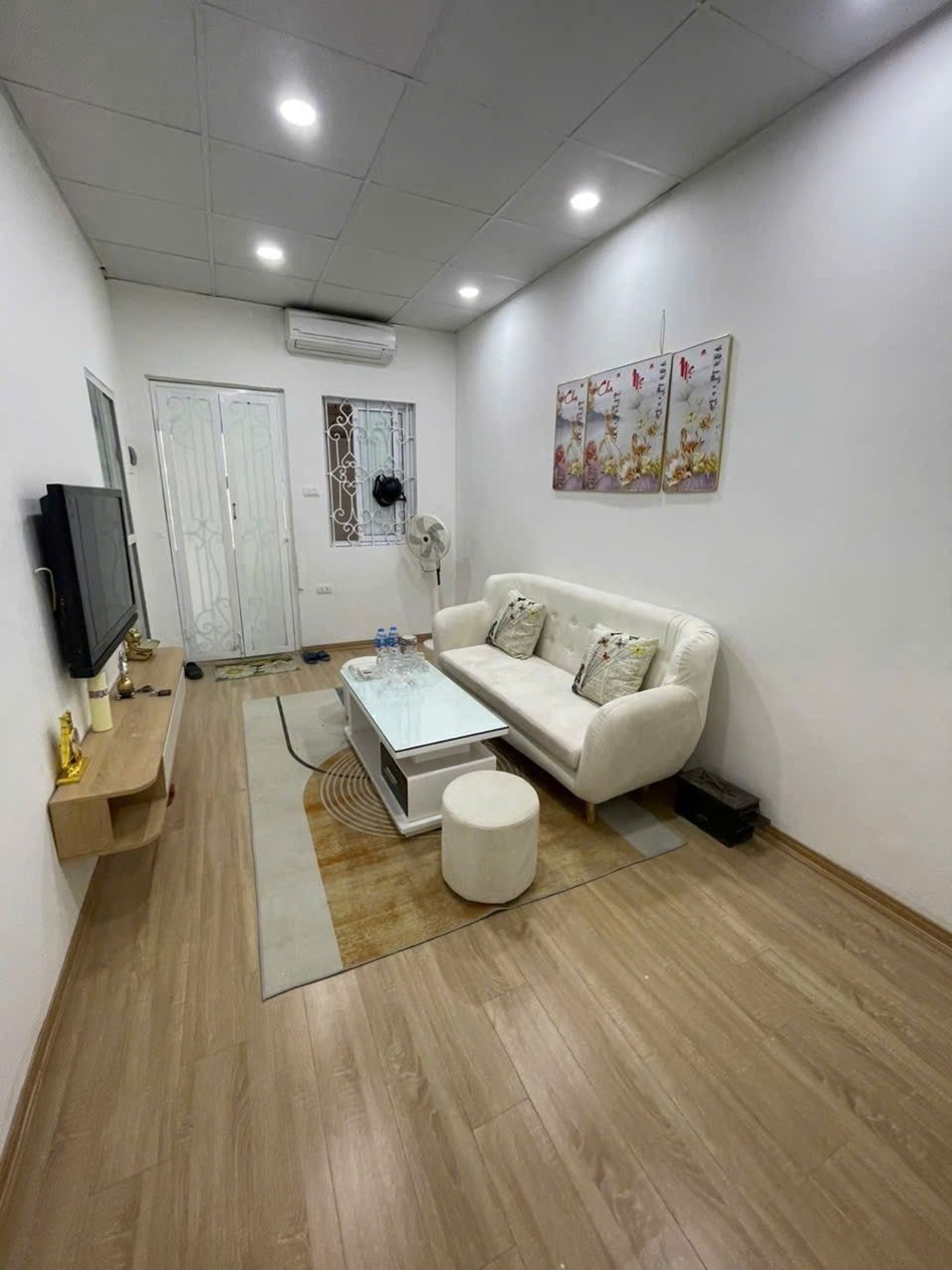 Bán nhà 8/3 - diện tích 55m2 2 tầng - Căn góc siêu thoáng - giá 2,8 tỷ