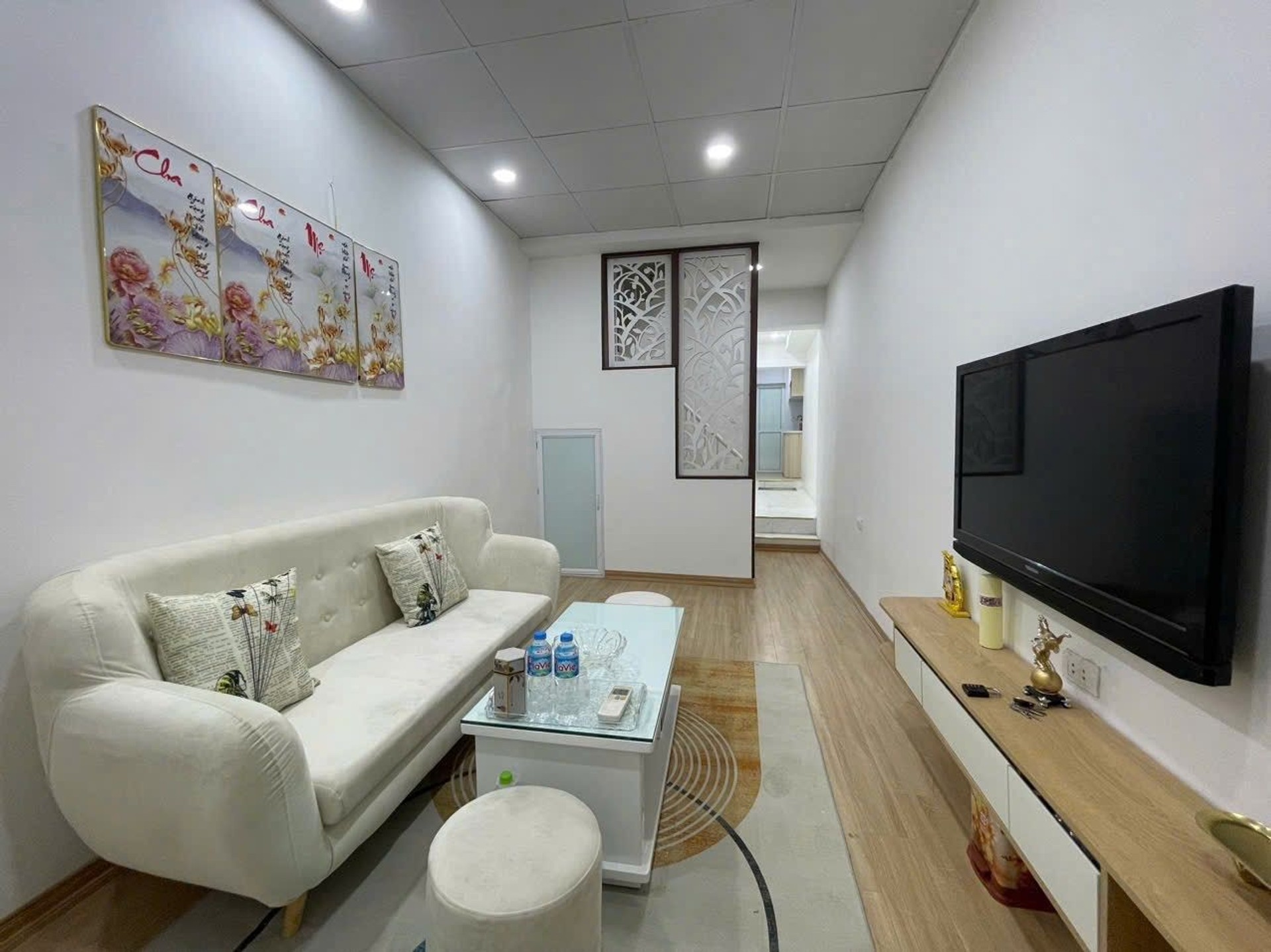 Bán nhà 8/3 - diện tích 55m2 2 tầng - Căn góc siêu thoáng - giá 2,8 tỷ