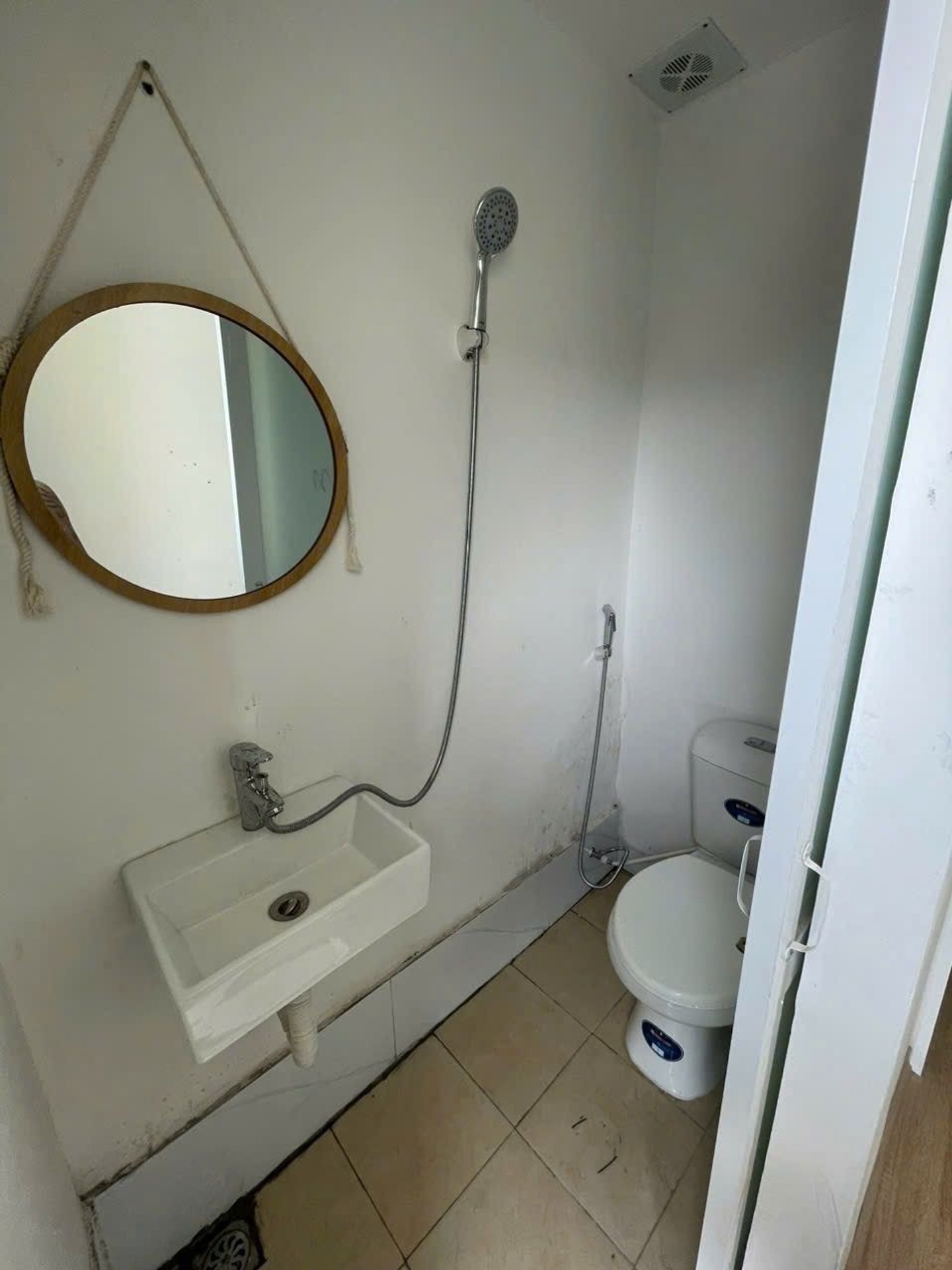 Bán nhà 8/3 - diện tích 55m2 2 tầng - Căn góc siêu thoáng - giá 2,8 tỷ