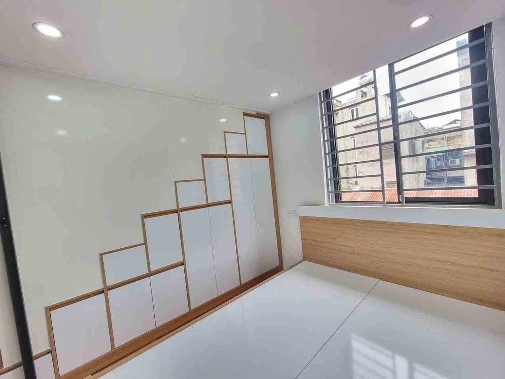 Bán nhà Lê Gia Định - diện tích 35m2 3 tầng - Căn hộ 2N1VS full nội thất - giá 3,65 tỷ