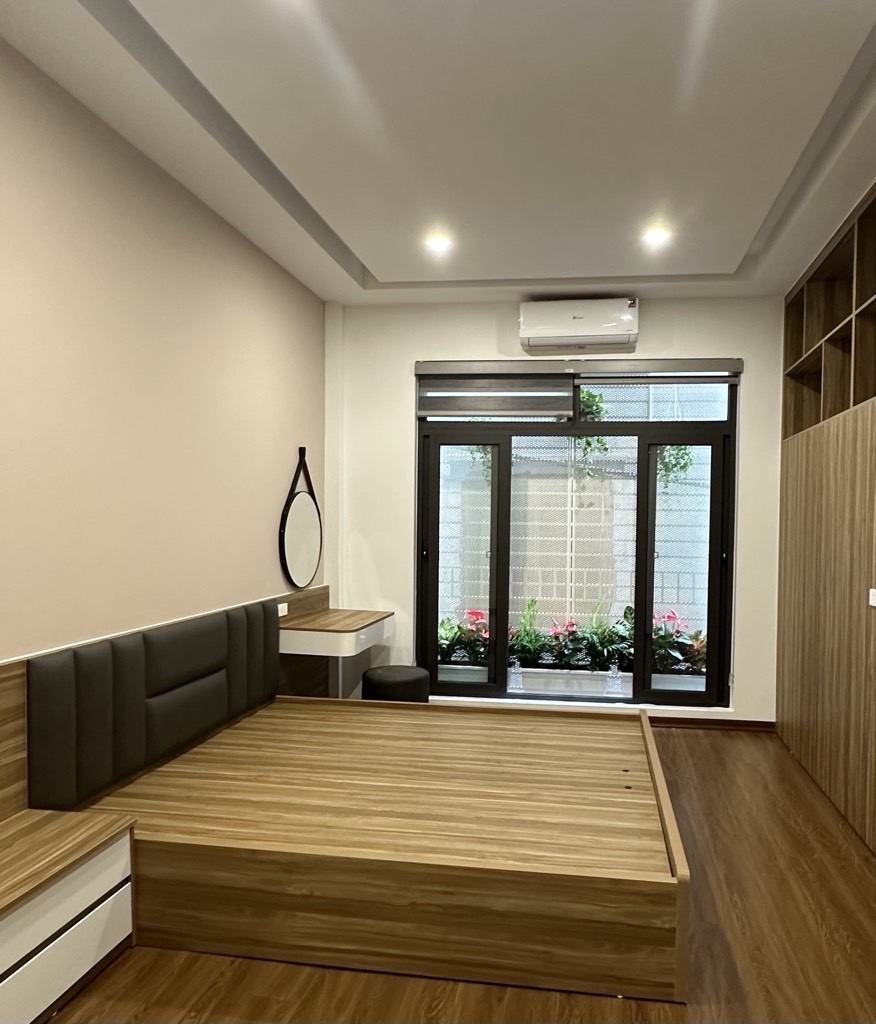 Bán nhà Tam Trinh - diện tích 42m2 4 tầng - thang máy - giá 11,2 tỷ