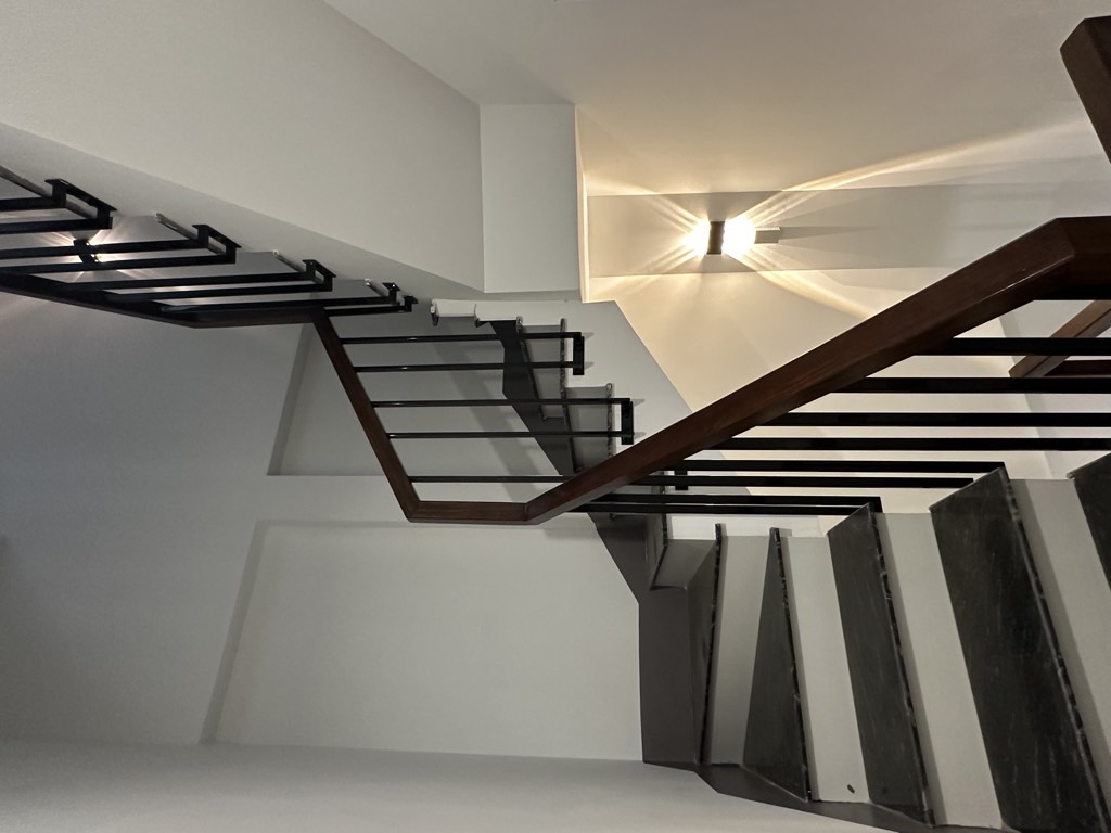 Bán nhà Tam Trinh - diện tích 42m2 4 tầng - thang máy - giá 11,2 tỷ