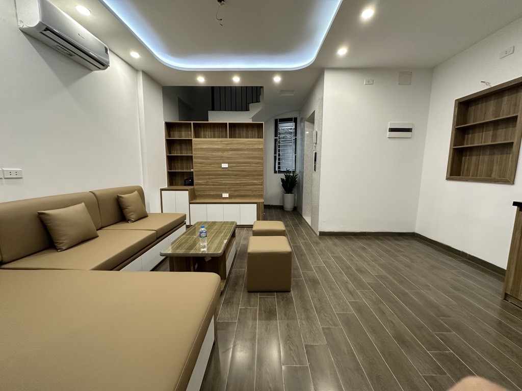 Bán nhà Tam Trinh - diện tích 42m2 4 tầng - thang máy - giá 11,2 tỷ