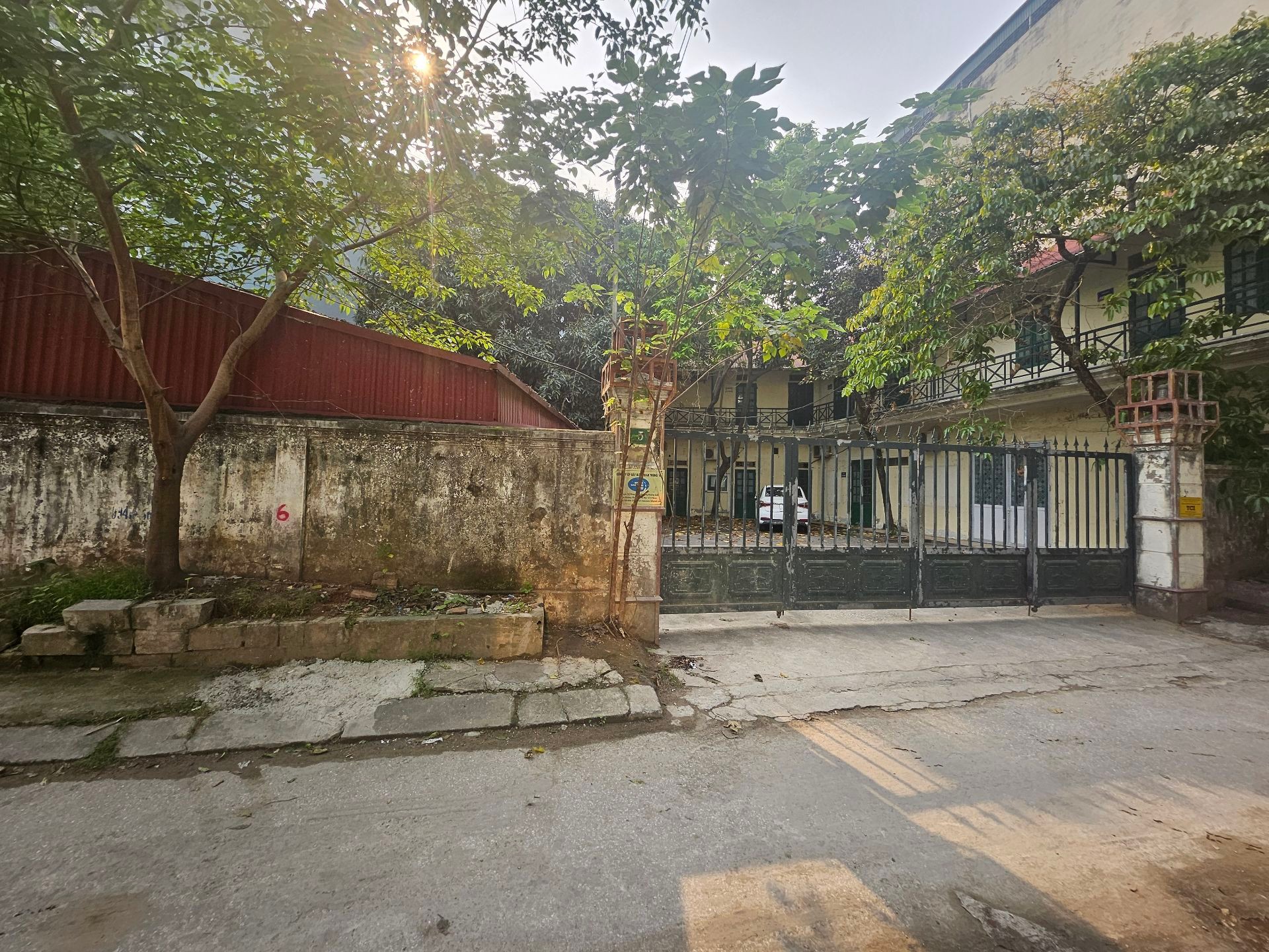 Bán nhà Bùi Huy Bích - diện tích 400m2 0 tầng - Cực hiếm - giá 100 tỷ