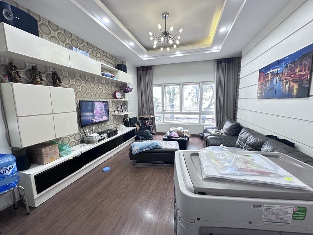 Bán nhà Đền Lừ - diện tích 55m2 5 tầng - Ô tô tránh - giá 29,9 tỷ