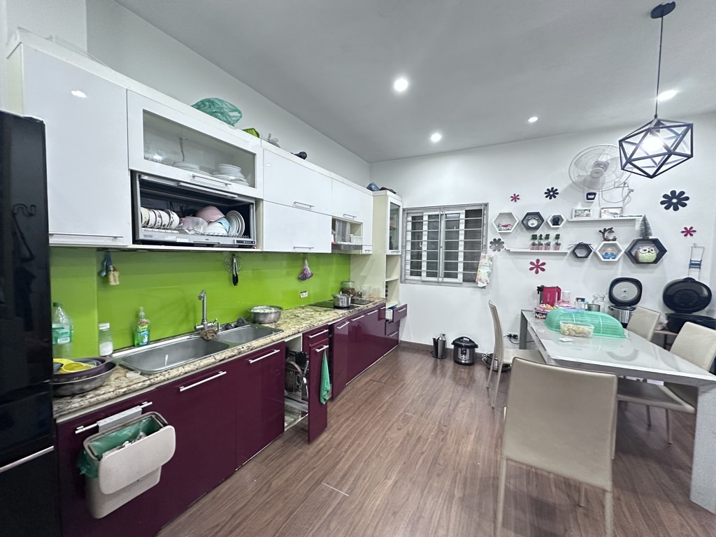 Bán nhà Đền Lừ - diện tích 55m2 5 tầng - Ô tô tránh - giá 29,9 tỷ