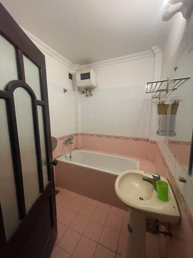 Bán nhà Láng Hạ - diện tích 118m2 4 tầng - 2 Mặt Ngõ - Ô Tô Tránh - giá 34 tỷ