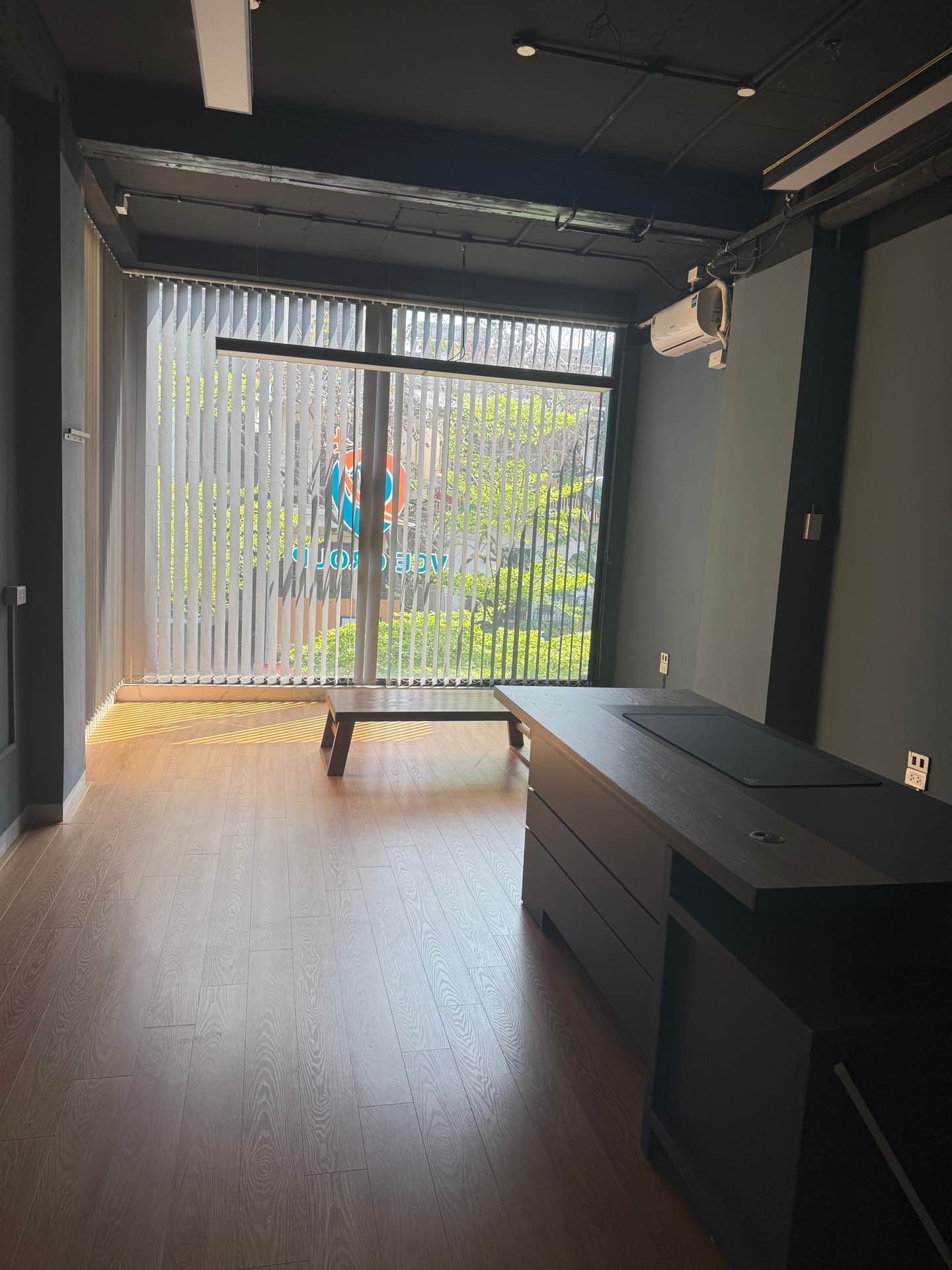 Bán nhà Khâm Thiên - diện tích 105m2 7 tầng - Lô góc 2 mặt thoáng - giá 55 tỷ