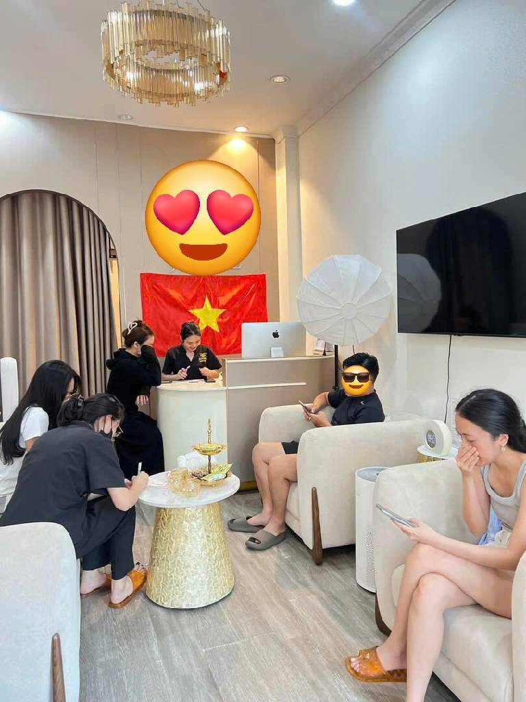 Bán nhà Trần Khát Chân - diện tích 24m2 4 tầng - Mặt phố lô góc vỉa hè khủng - giá 17,9 tỷ