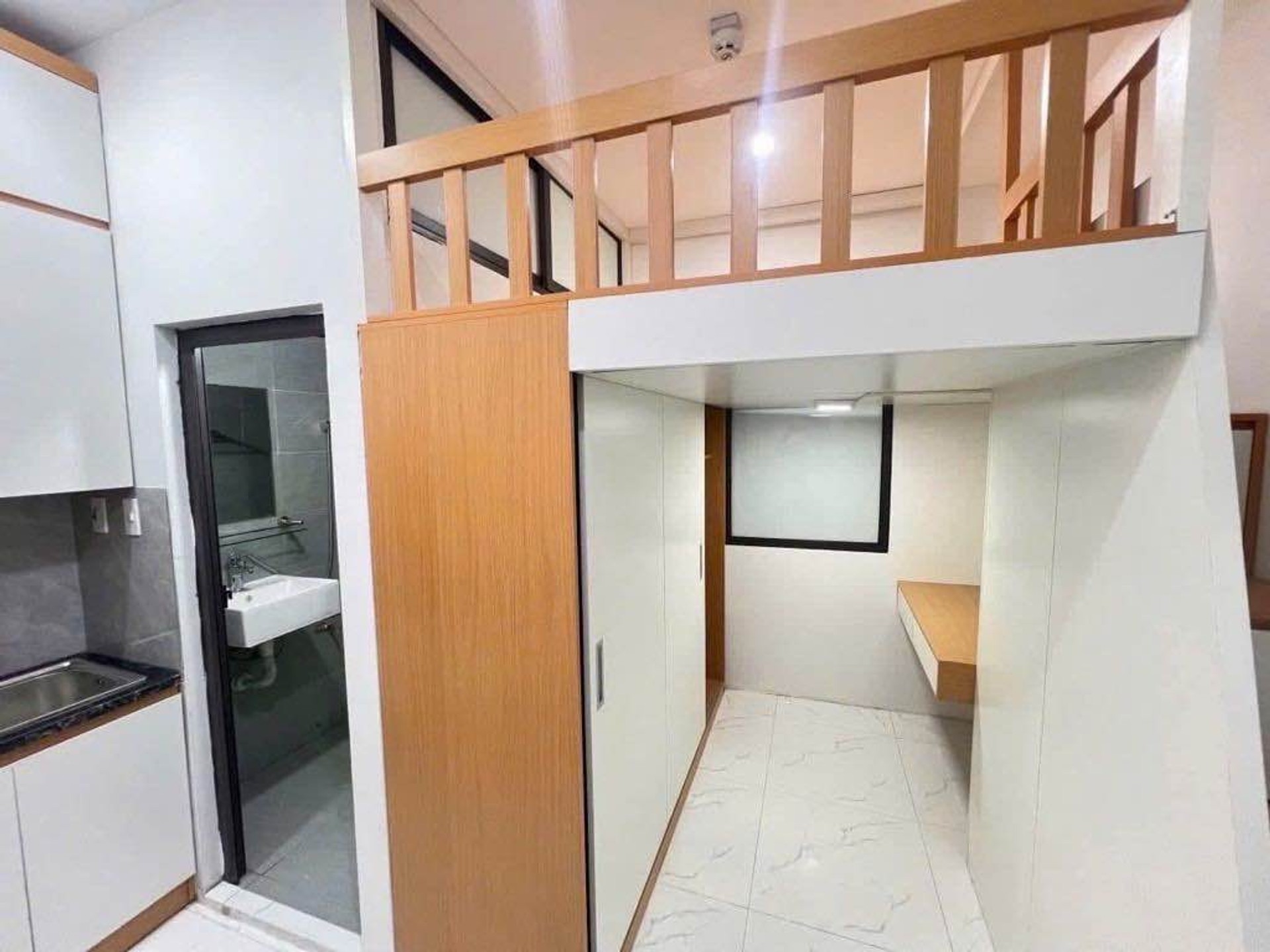 Bán nhà Lê Thanh Nghị - diện tích 38m2 5 tầng - Siêu hiếm, cho thuê 36 triệu - giá 9,95 tỷ