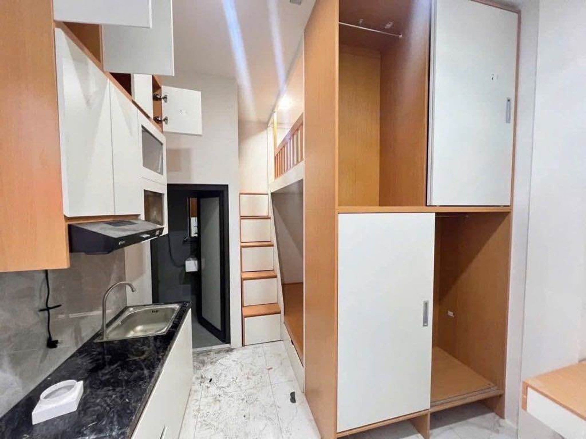 Bán nhà Lê Thanh Nghị - diện tích 38m2 5 tầng - Siêu hiếm, cho thuê 36 triệu - giá 9,95 tỷ