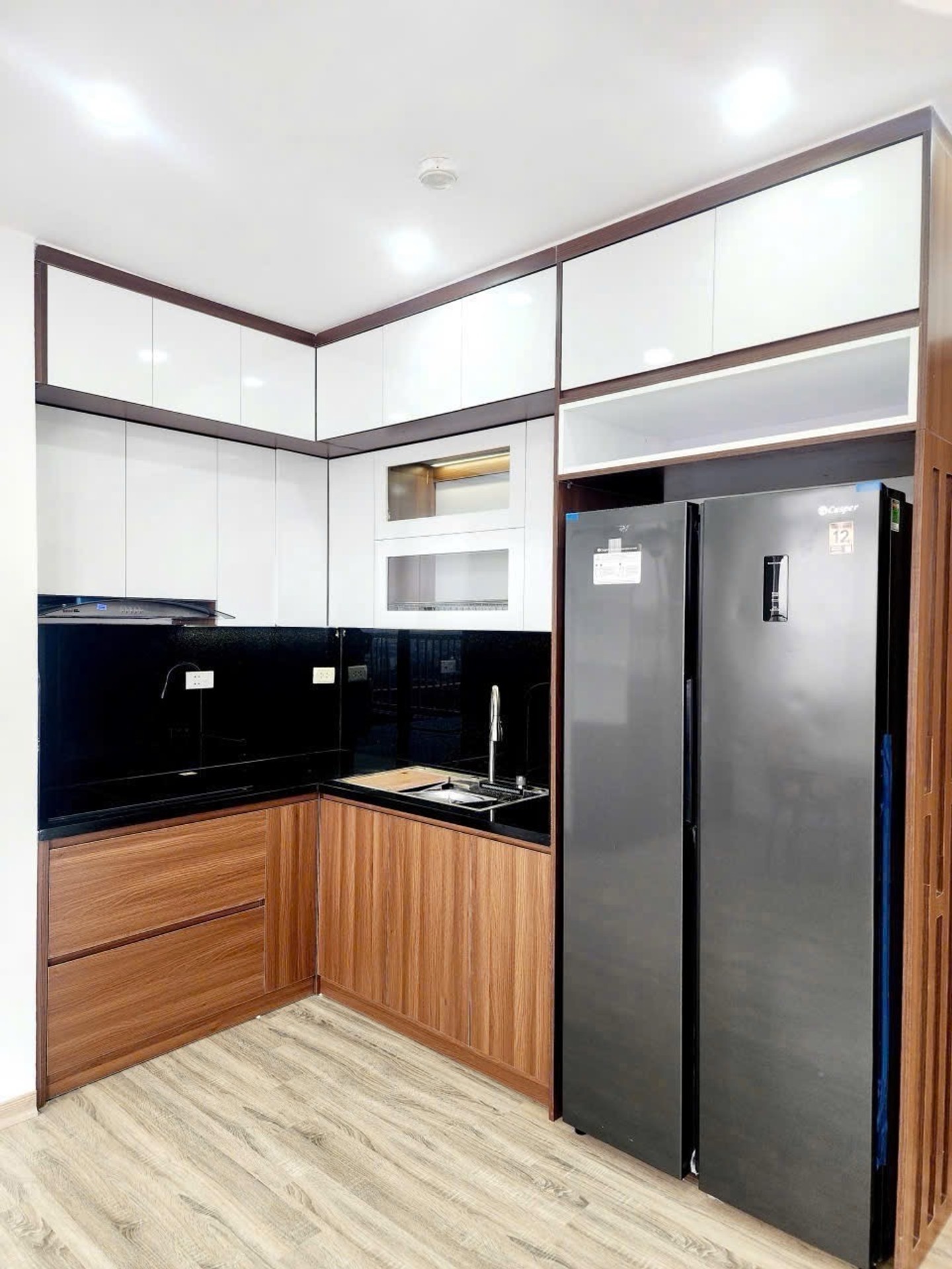 Bán nhà Giải Phóng - diện tích 90m2 1 tầng - Chung cư ngay mặt đường - giá 6,95 tỷ