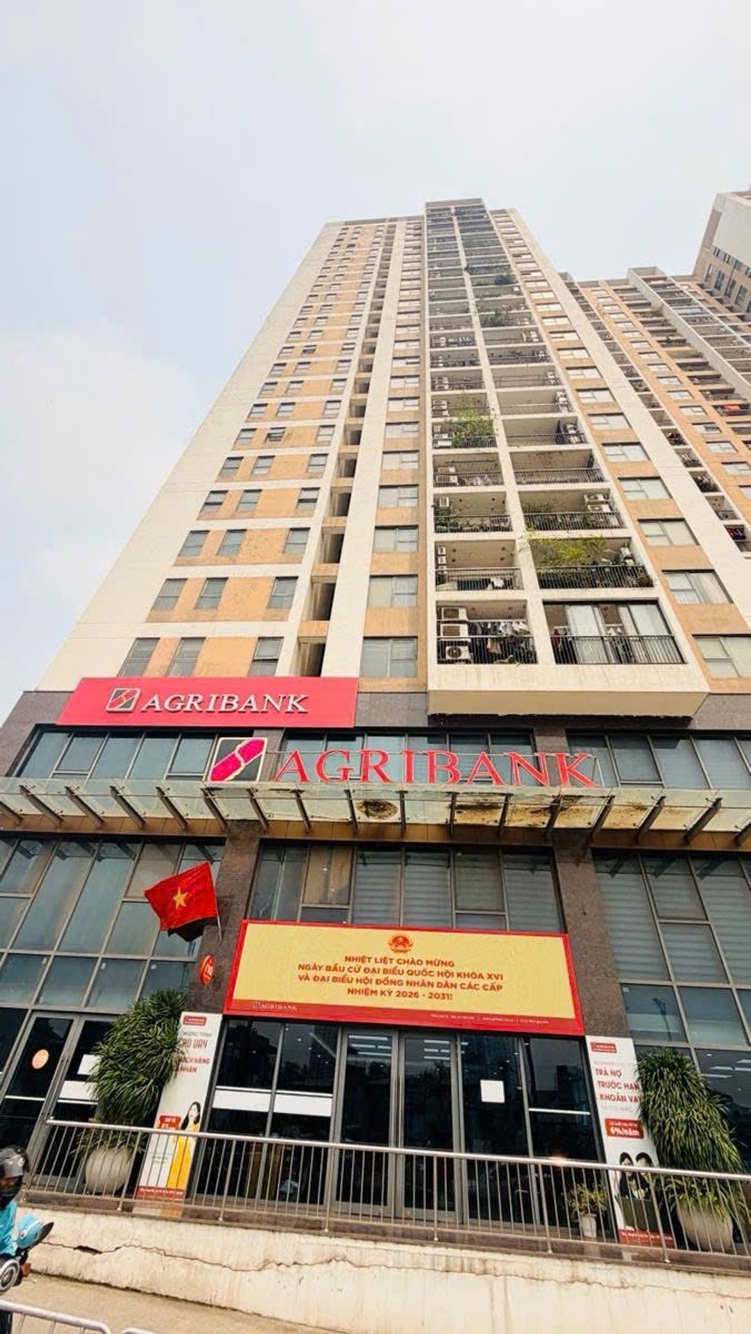 Bán nhà Định Công - diện tích 2210m2 3 tầng - SIÊU PHẨM SHOPHOUSE CHÂN ĐẾ CHUNG CƯ - giá 230 tỷ