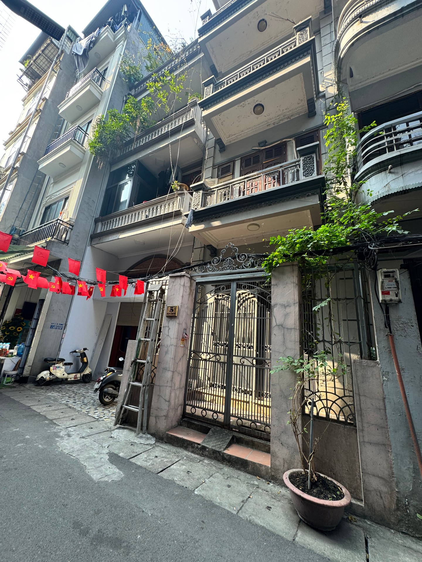 Bán nhà Lê Thanh Nghị - diện tích 64m2 4 tầng - Ô TÔ- 10MÉT RA PHỐ - giá 25,6 tỷ