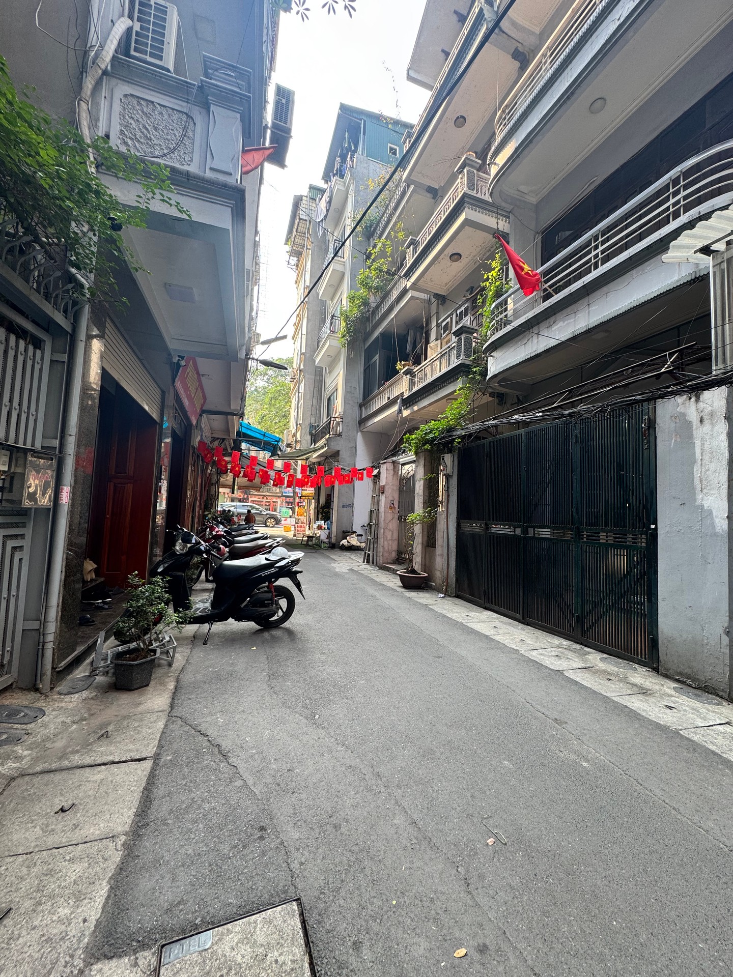 Bán nhà Lê Thanh Nghị - diện tích 64m2 4 tầng - Ô TÔ- 10MÉT RA PHỐ - giá 25,6 tỷ