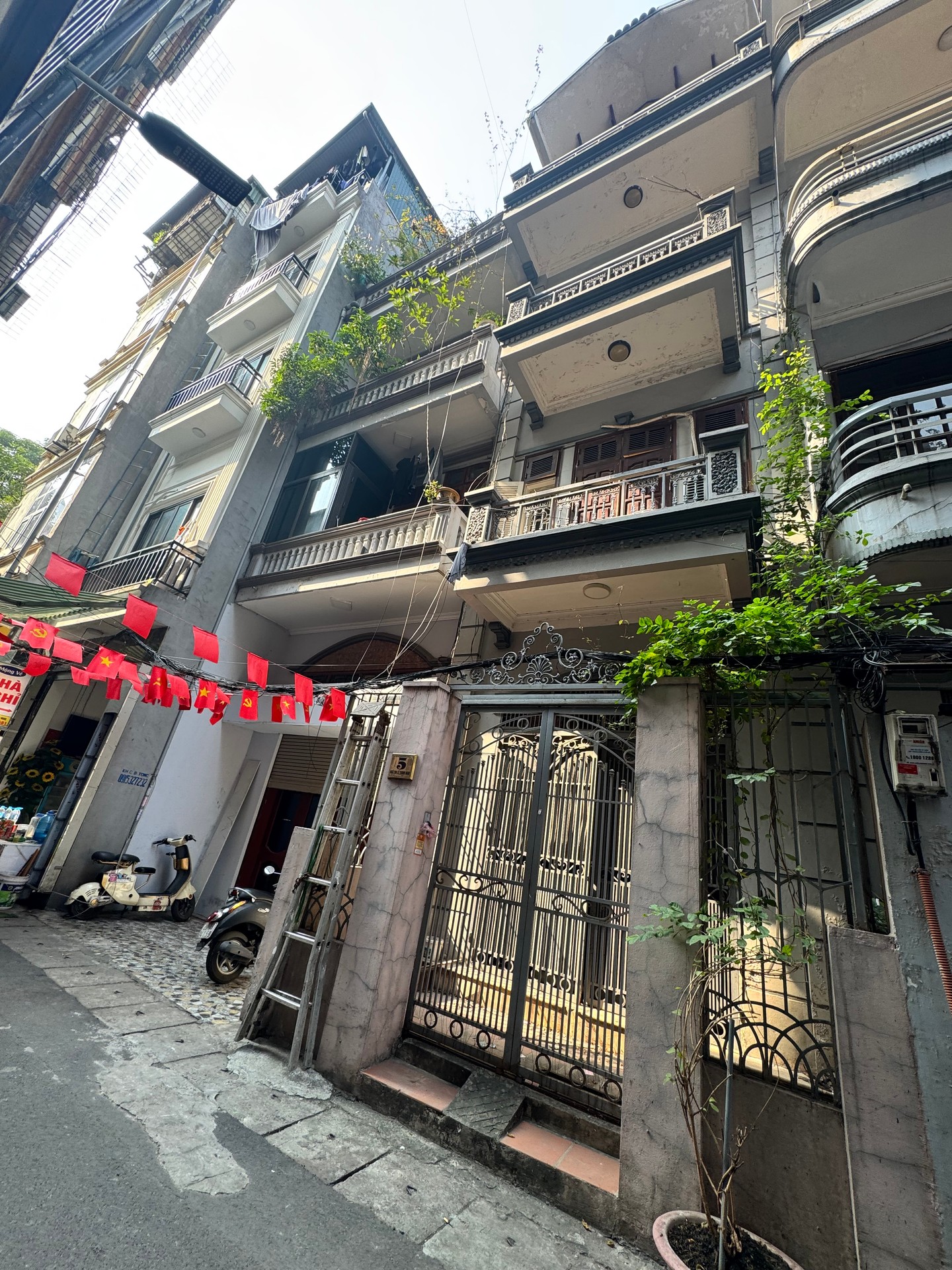 Bán nhà Lê Thanh Nghị - diện tích 64m2 4 tầng - Ô TÔ- 10MÉT RA PHỐ - giá 25,6 tỷ