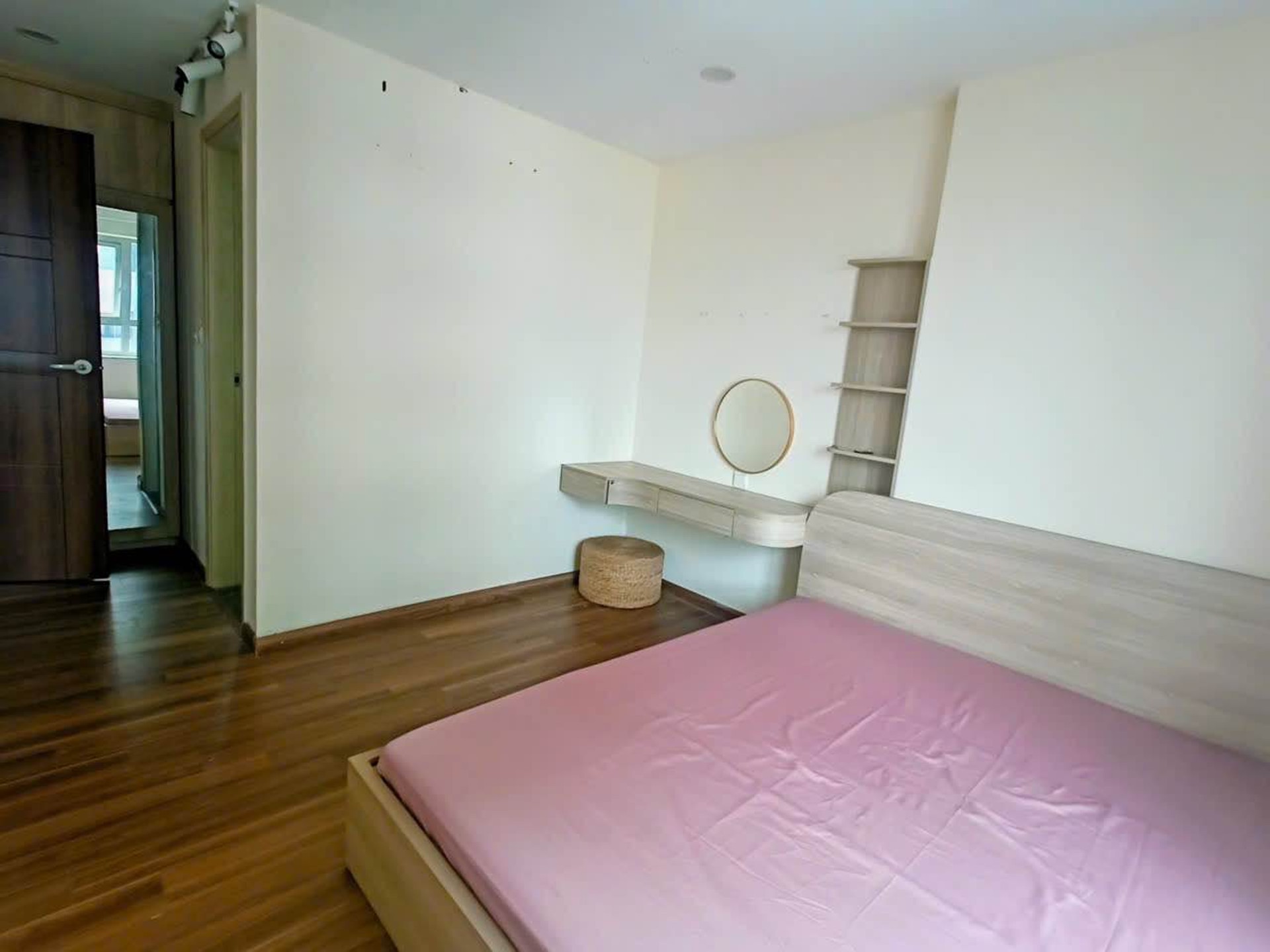 Bán nhà Nguyễn Đức Cảnh - diện tích 98m2 1 tầng - Lô góc thoáng sáng - giá 8,8 tỷ