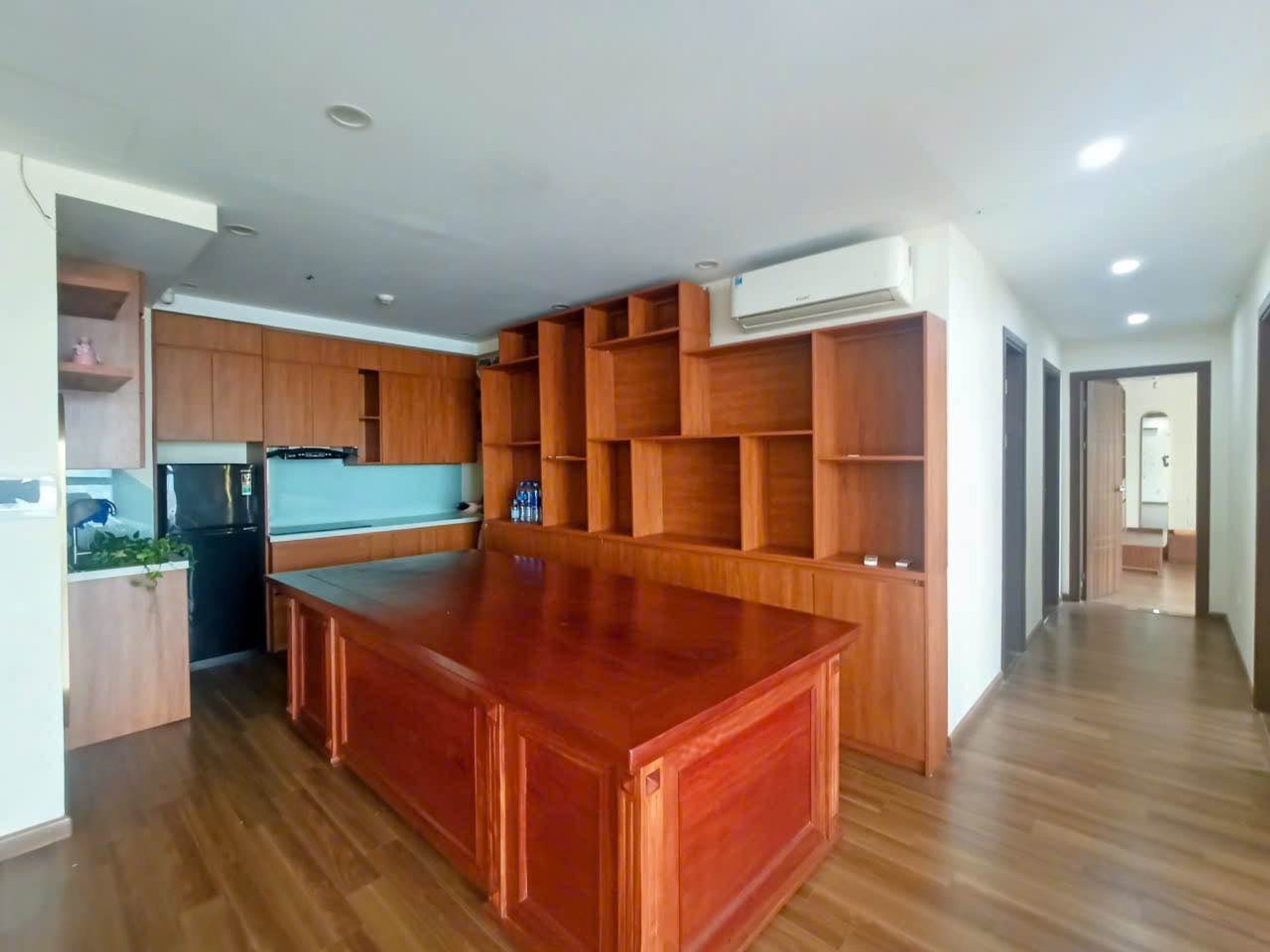 Bán nhà Nguyễn Đức Cảnh - diện tích 98m2 1 tầng - Lô góc thoáng sáng - giá 8,8 tỷ