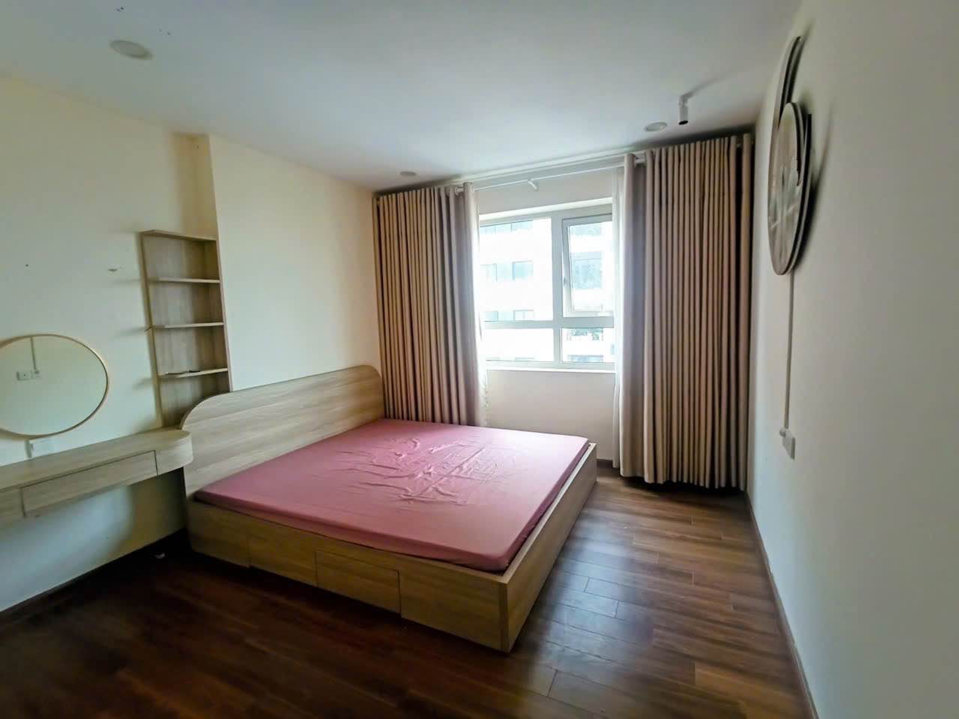 Bán nhà Nguyễn Đức Cảnh - diện tích 98m2 1 tầng - Lô góc thoáng sáng - giá 8,8 tỷ