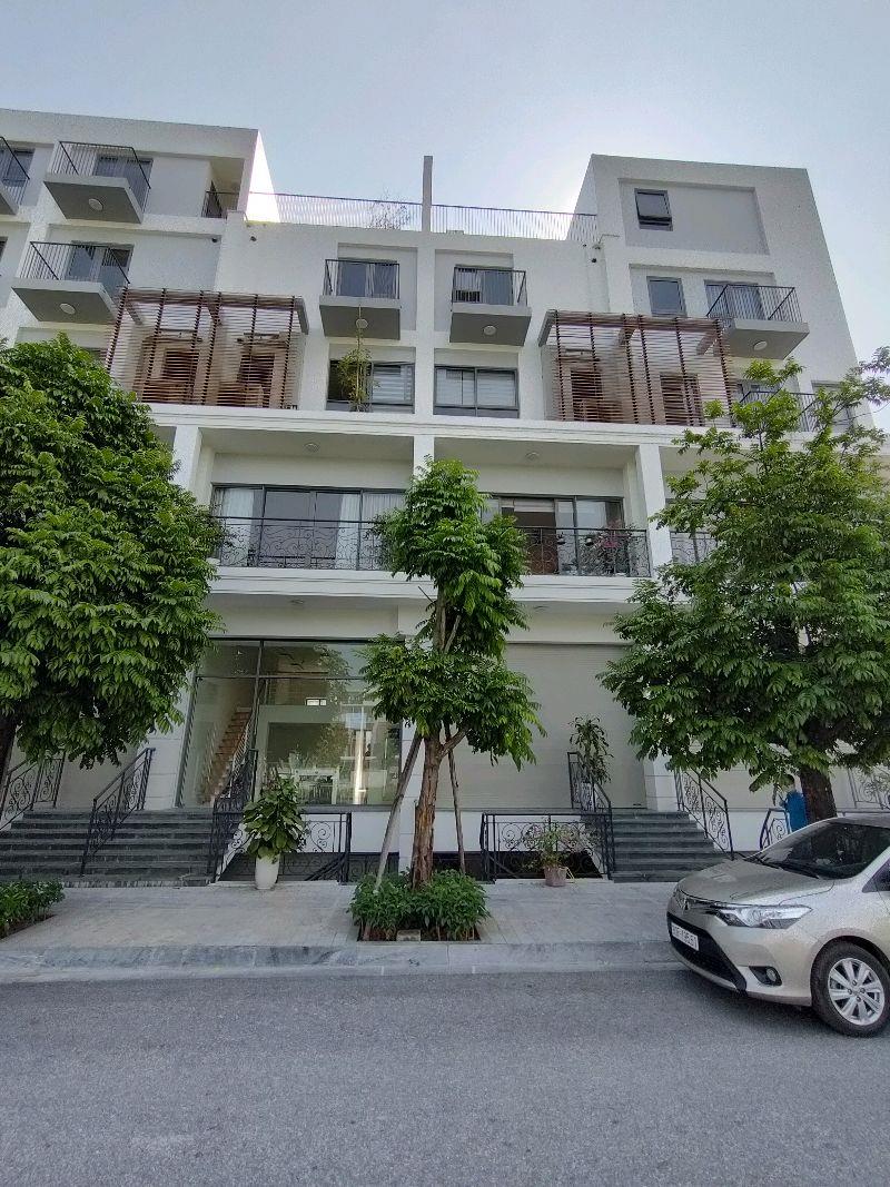 Bán nhà Nguyễn Xiển - diện tích 76m2 5 tầng - Sổ đỏ chính chủ - giá 31,5 tỷ