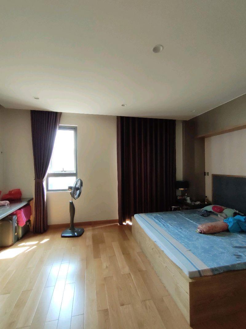 Bán nhà Nguyễn Xiển - diện tích 76m2 5 tầng - Sổ đỏ chính chủ - giá 31,5 tỷ