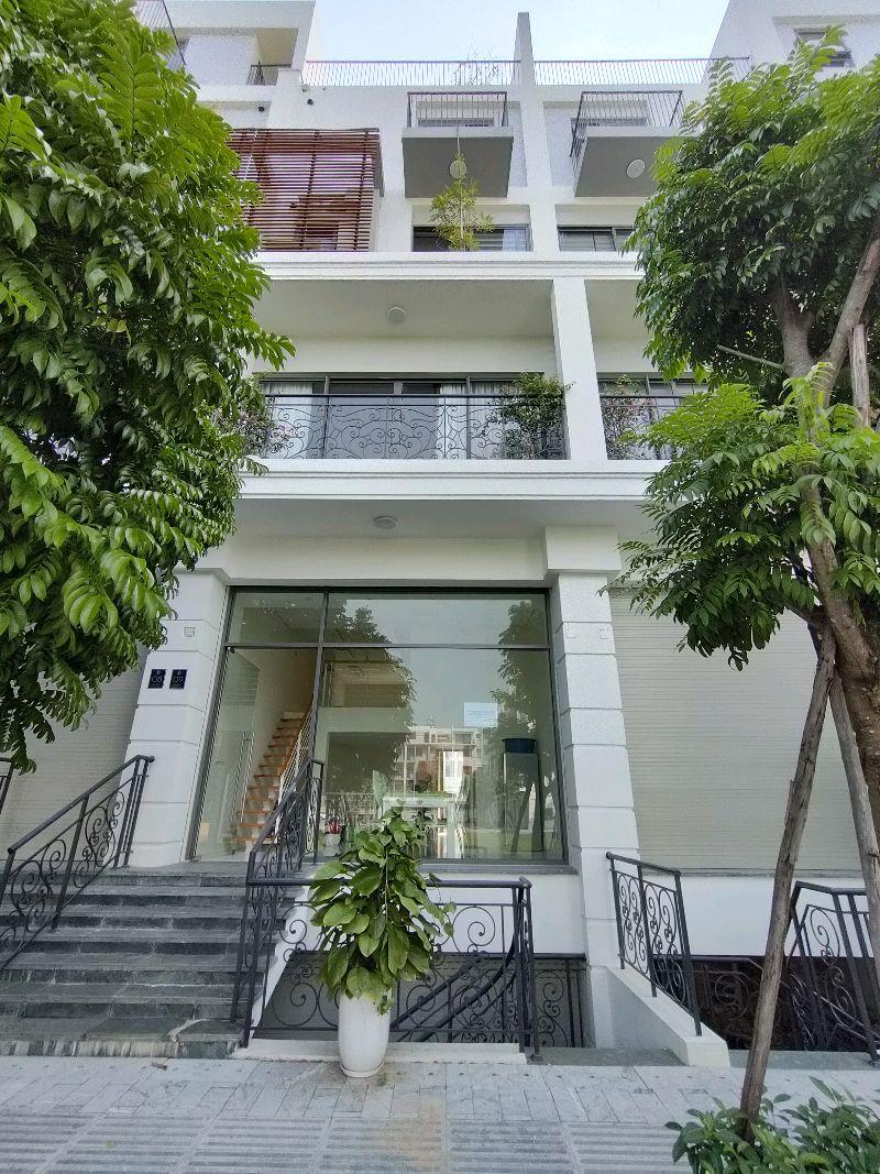 Bán nhà Nguyễn Xiển - diện tích 76m2 5 tầng - Sổ đỏ chính chủ - giá 31,5 tỷ