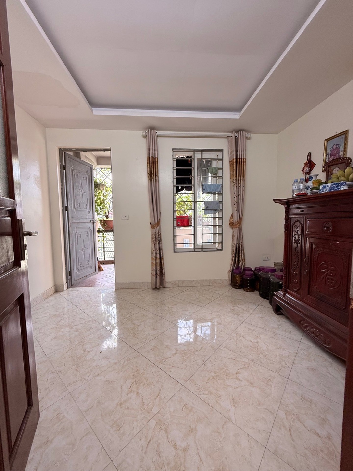 Bán nhà Trương Định - diện tích 31m2 5 tầng - Ô tô đỗ cổng - giá 8,5 tỷ
