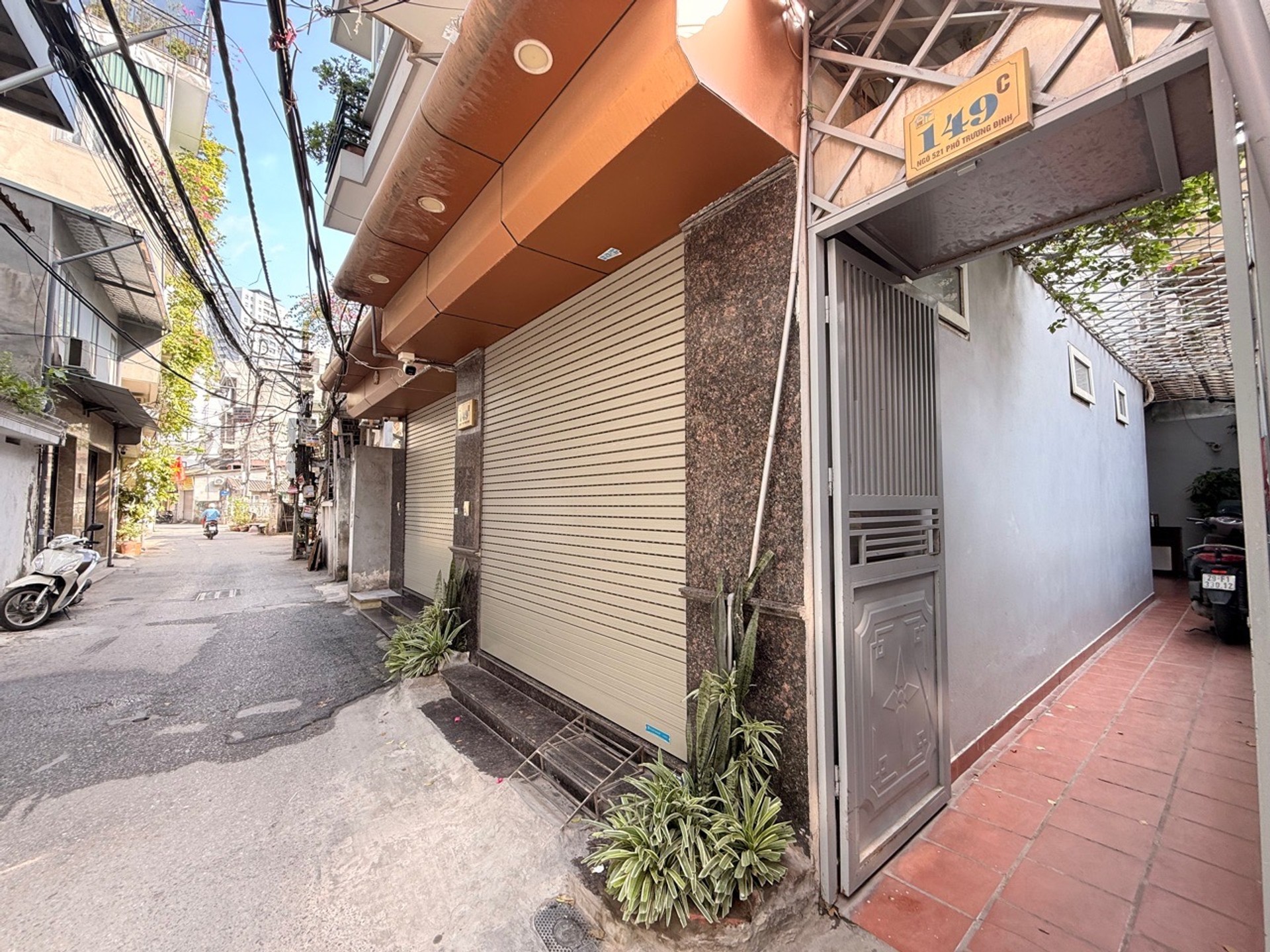 Bán nhà Trương Định - diện tích 31m2 5 tầng - Ô tô đỗ cổng - giá 8,5 tỷ