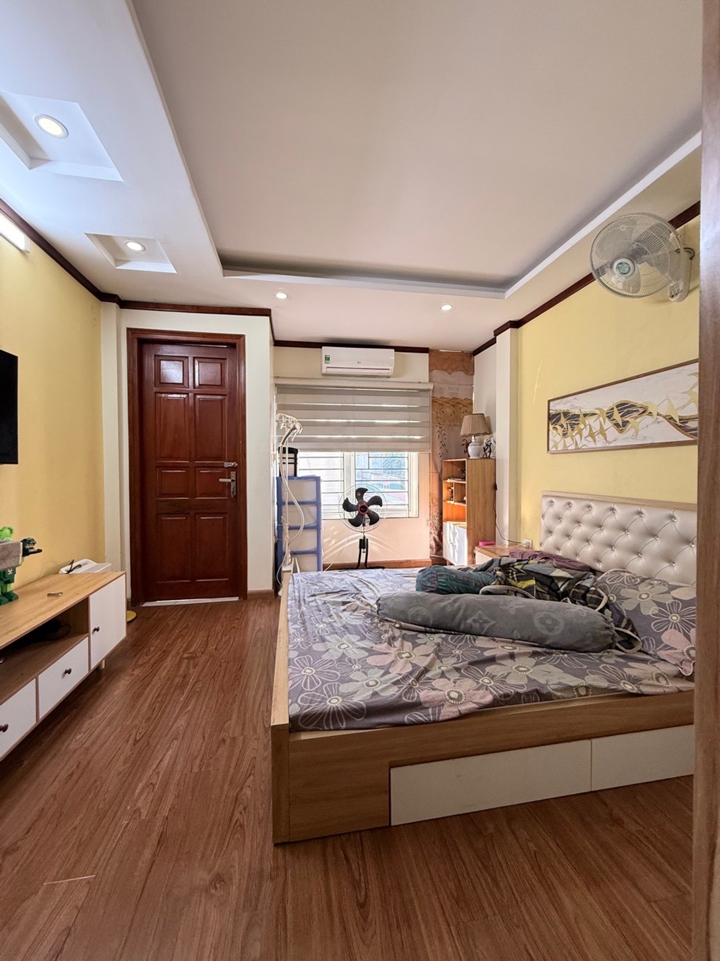 Bán nhà Trương Định - diện tích 31m2 5 tầng - Ô tô đỗ cổng - giá 8,5 tỷ