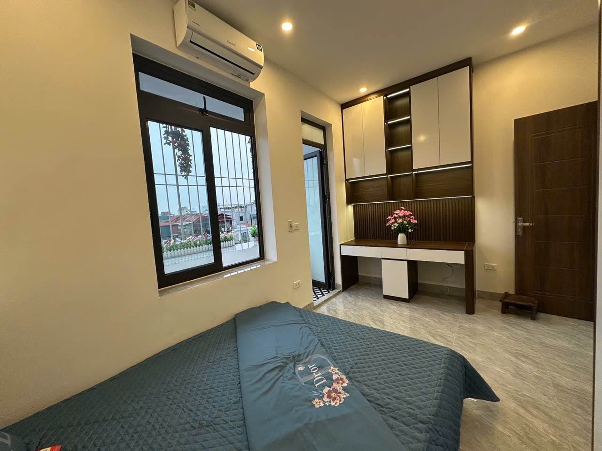 Bán nhà Thanh Nhàn - diện tích 78m2 6 tầng - Lô góc, ánh sáng tự nhiên - giá 5,5 tỷ