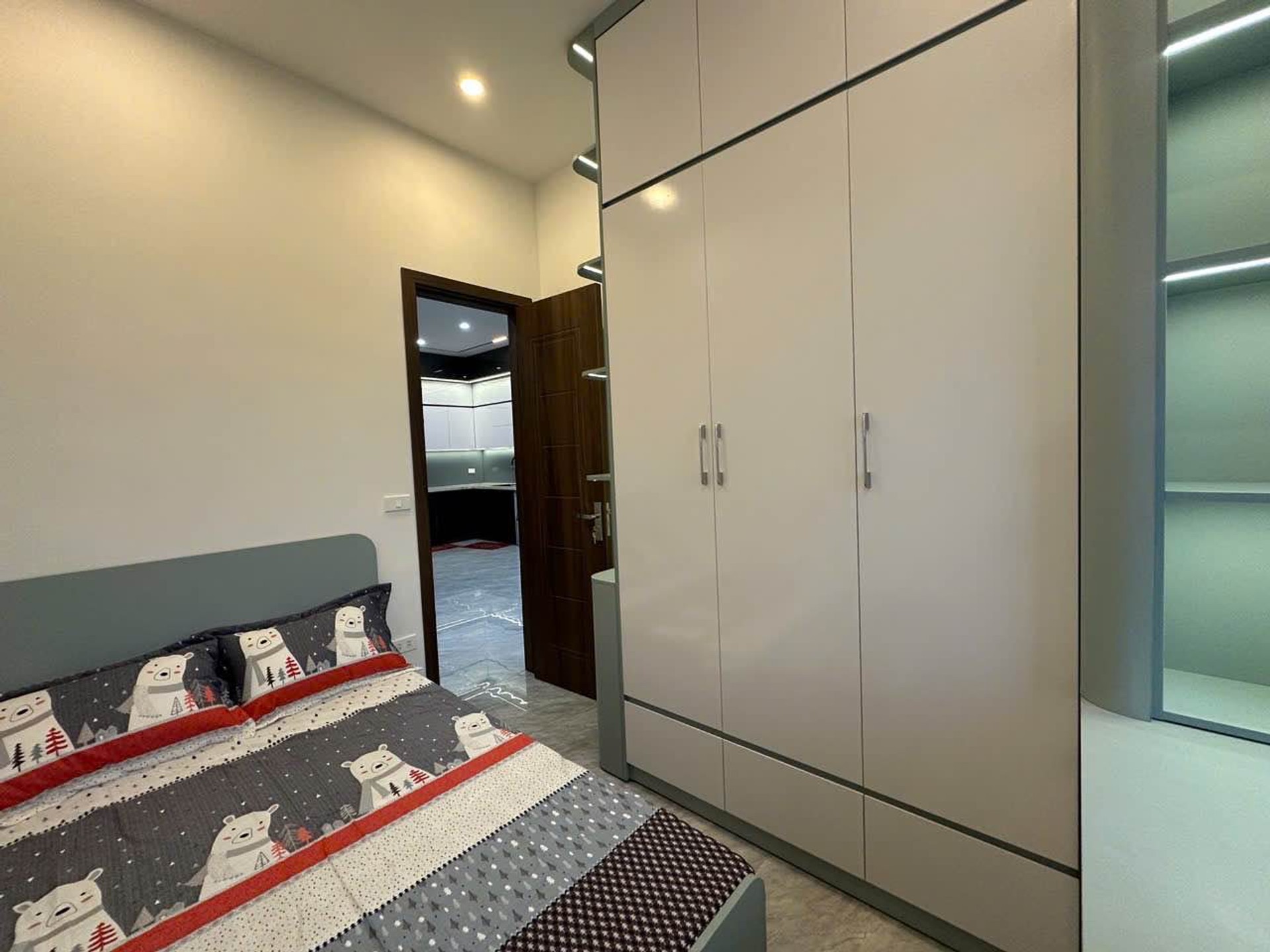 Bán nhà Thanh Nhàn - diện tích 78m2 6 tầng - Lô góc, ánh sáng tự nhiên - giá 5,5 tỷ