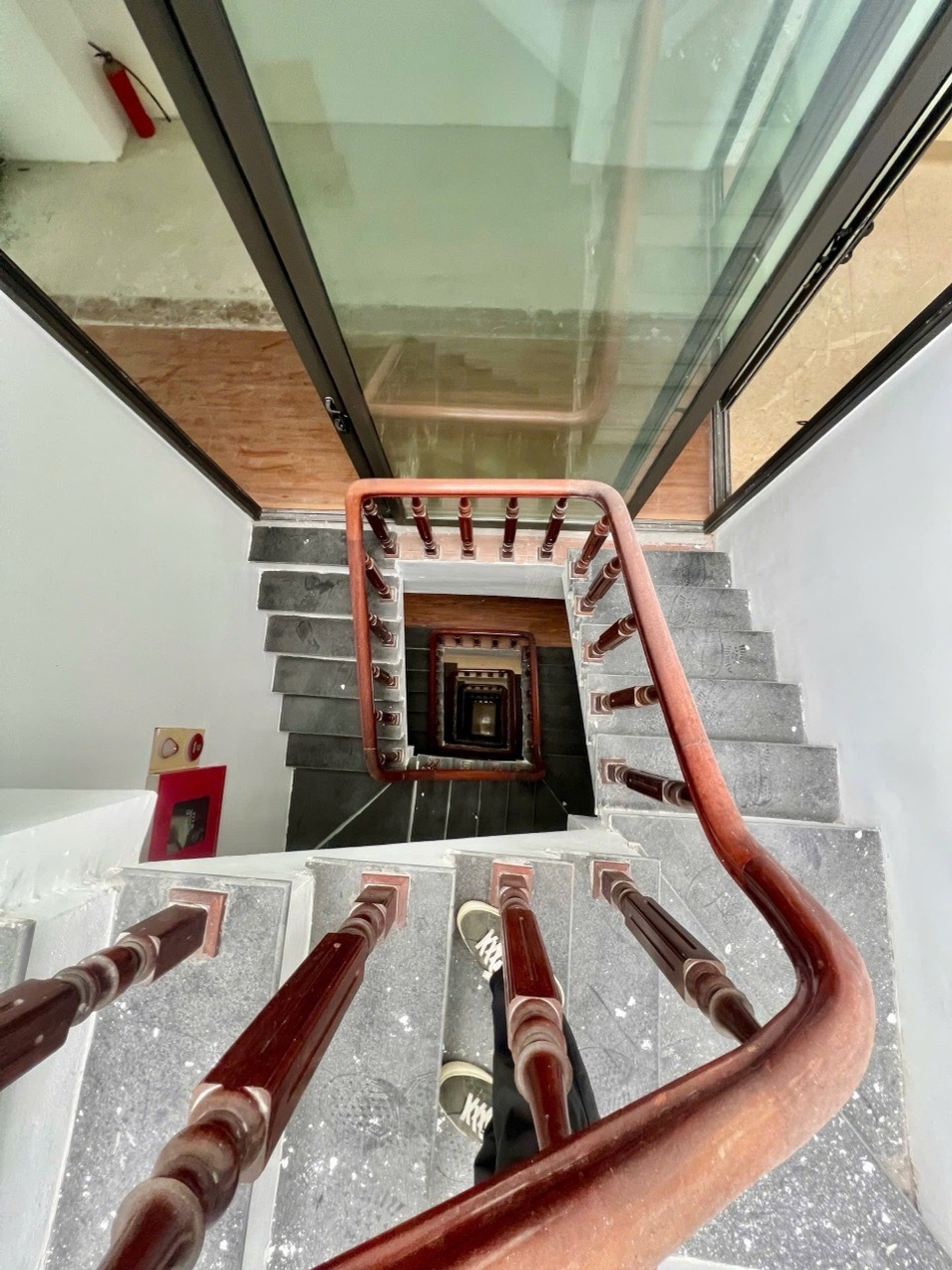 Bán nhà Hoàng Mai - diện tích 106m2 9 tầng - Mặt phố lô góc - giá 56 tỷ