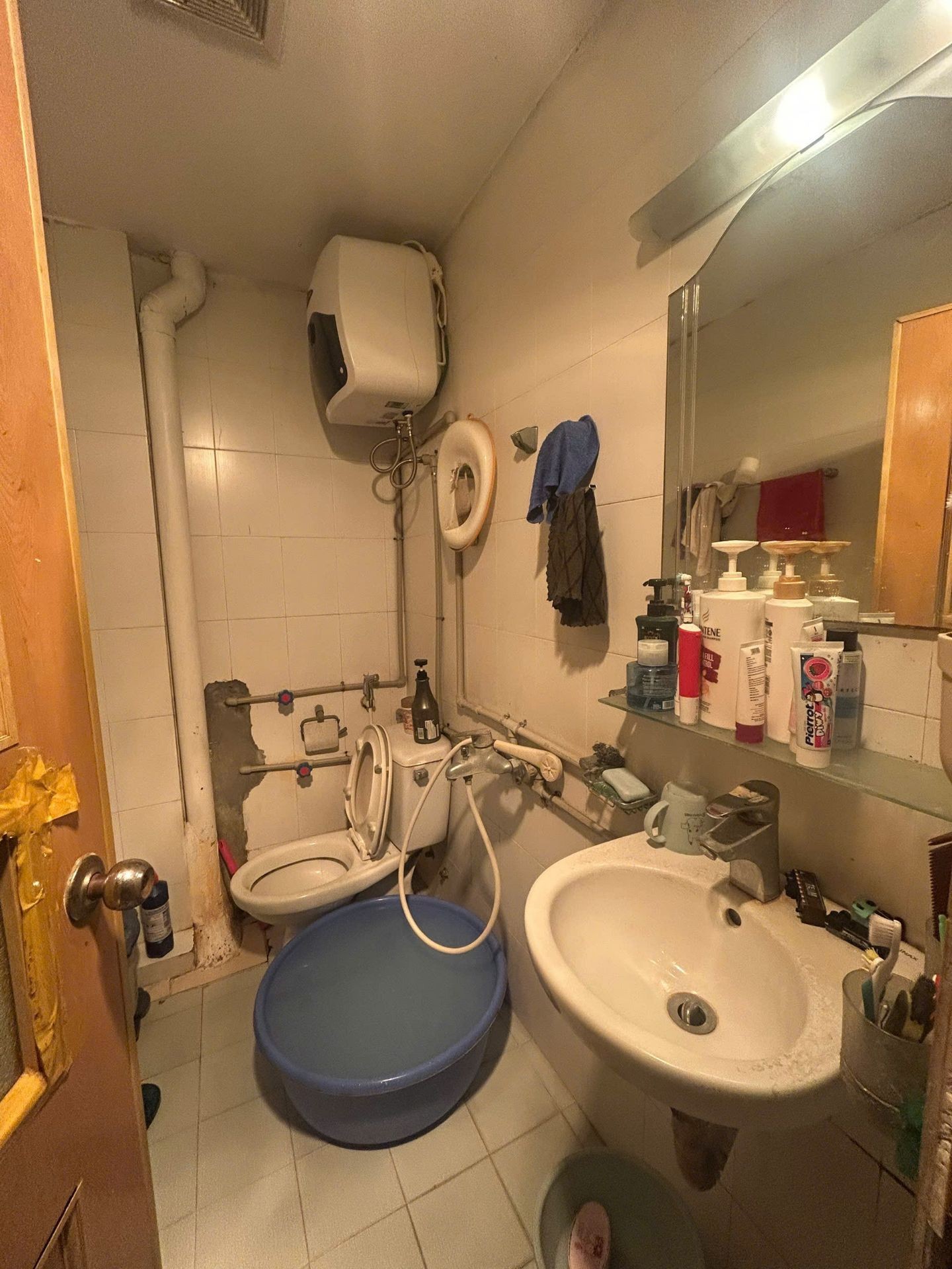 Bán nhà Hồng Hà - diện tích 45m2 4 tầng - Ngõ 2 ô tô tránh - giá 31,1 tỷ