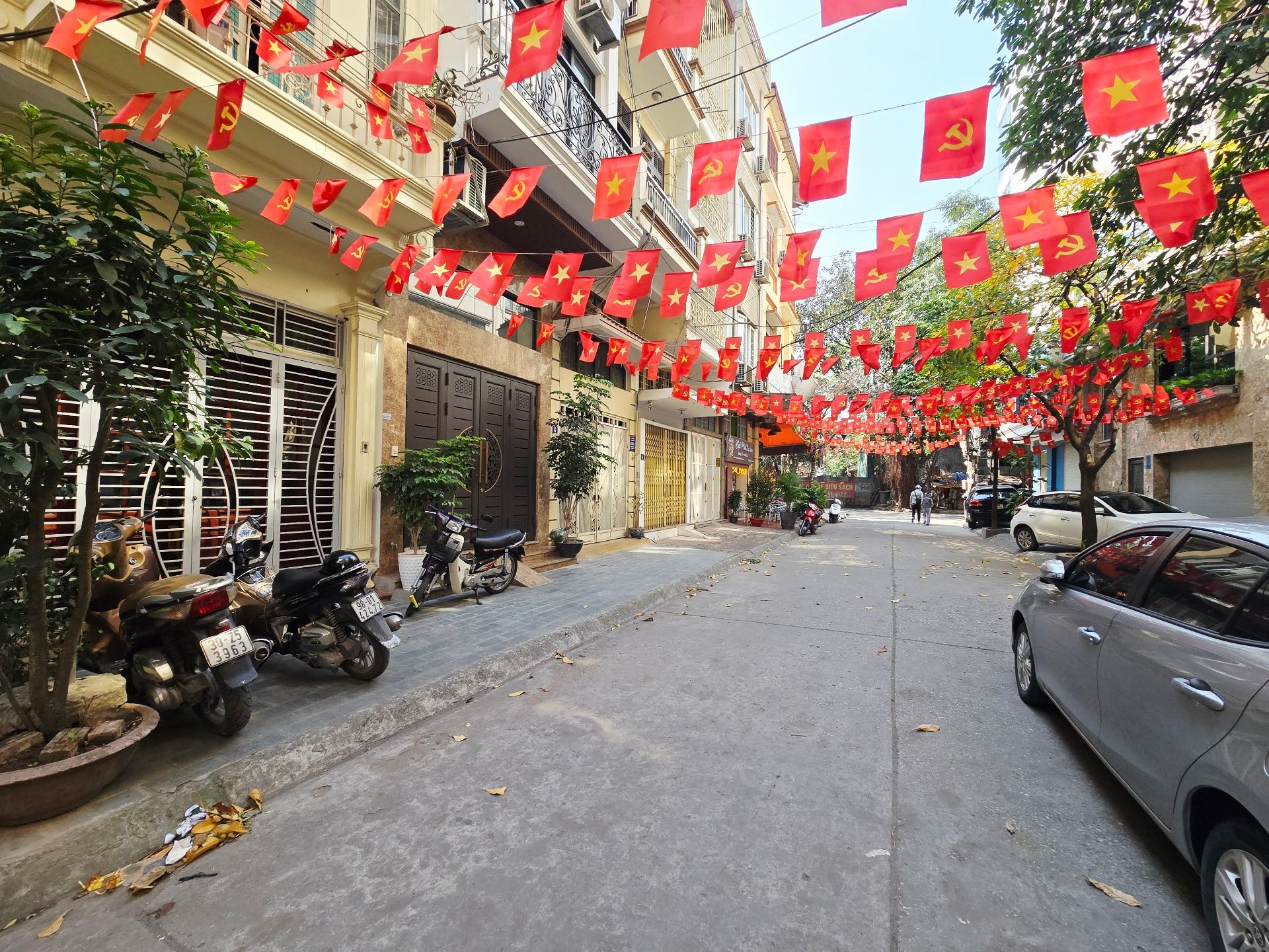 Bán nhà Hồng Hà - diện tích 45m2 4 tầng - Ngõ 2 ô tô tránh - giá 31,1 tỷ