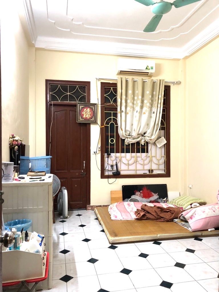 Bán nhà Hồng Mai - diện tích 23m2 4 tầng - Ô tô đỗ cách nhà 40m - giá 8,4 tỷ