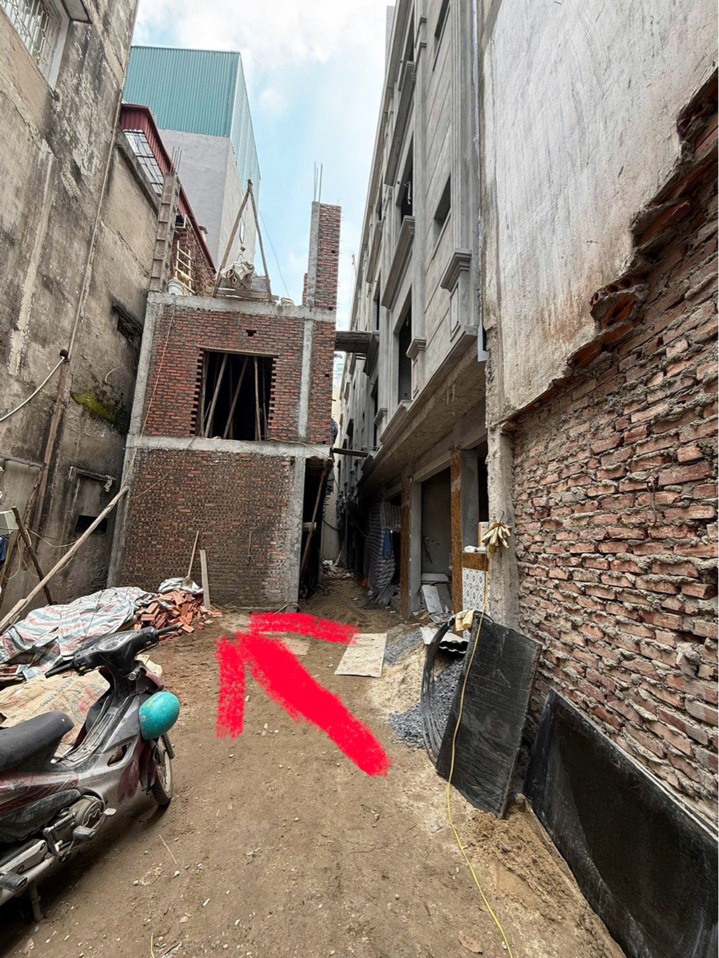 Bán nhà Kim Ngưu - diện tích 30m2 5 tầng - Thang máy - giá 9,6 tỷ